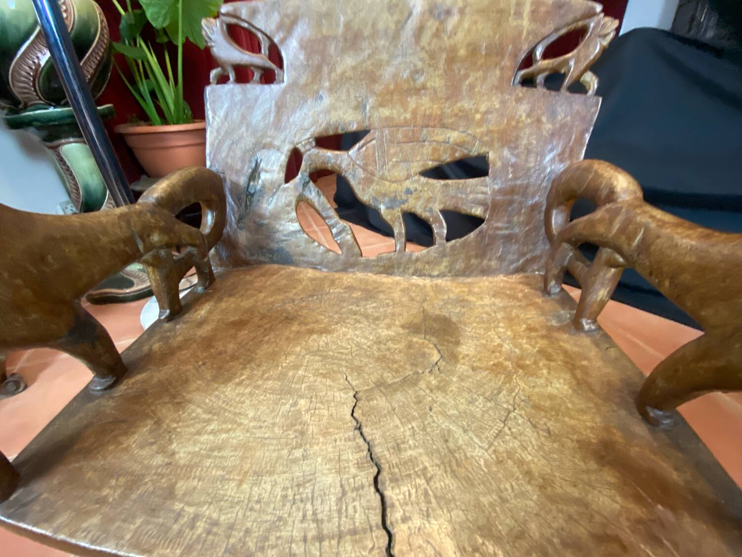 African tribal ensemble of 4 pieces of furniture for dignitaries of the Kingdom of Dahomey, Benin.