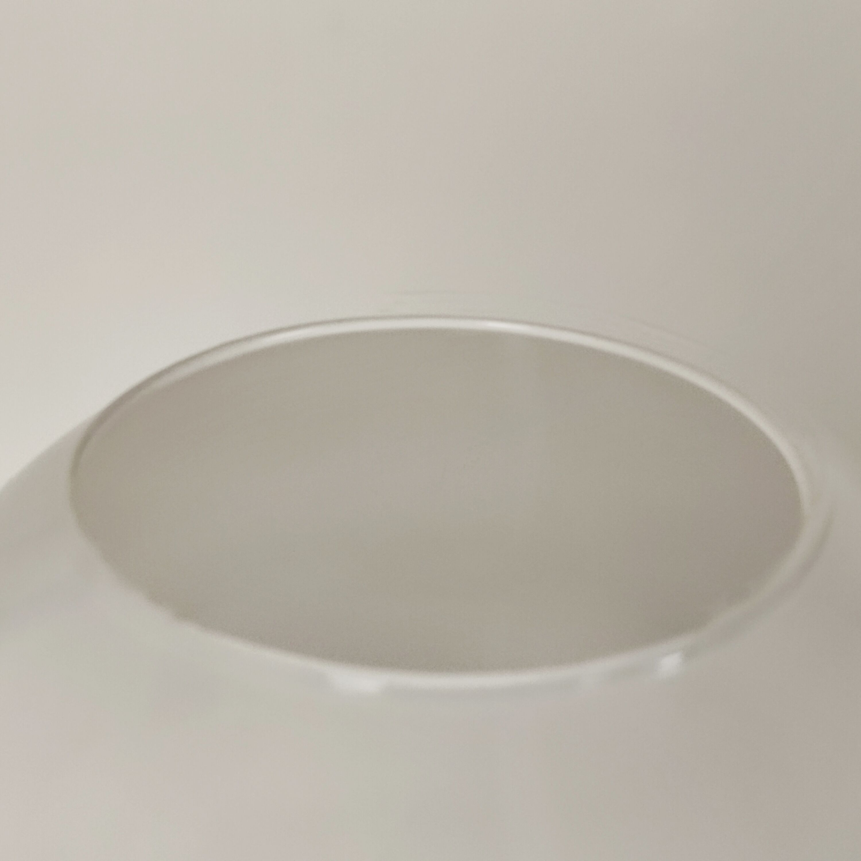 Metal and opaline suspension