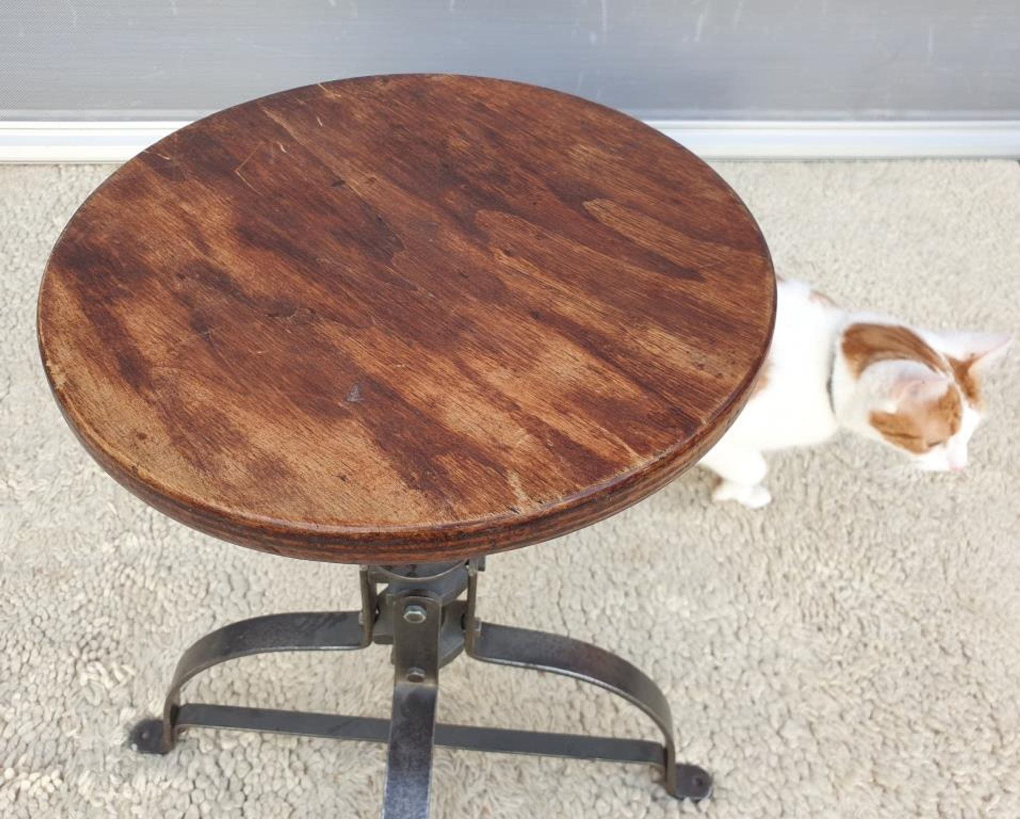 Bienaise stool of the years 1935, model 203 with 4 flat iron cathedral legs joined by a