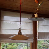 2 Industrial-style hanging lamps