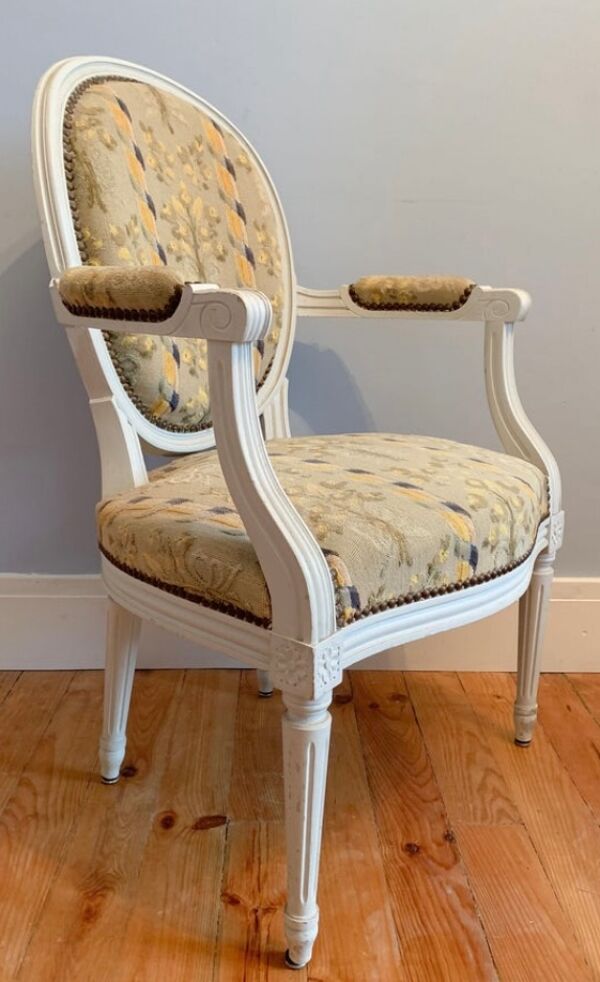 Chaise et fauteuil médaillon, style louis xvi, vers 1950