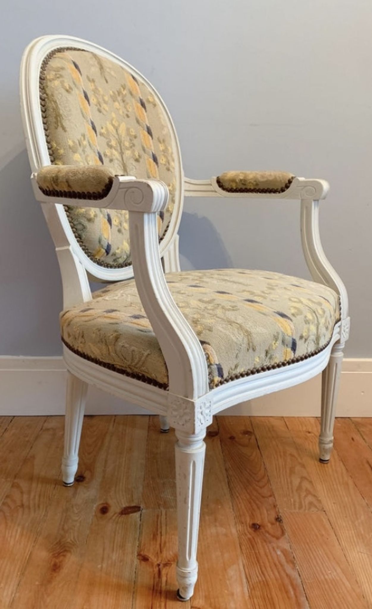 Chair and armchair medallion, Louis XVI style, circa 1950