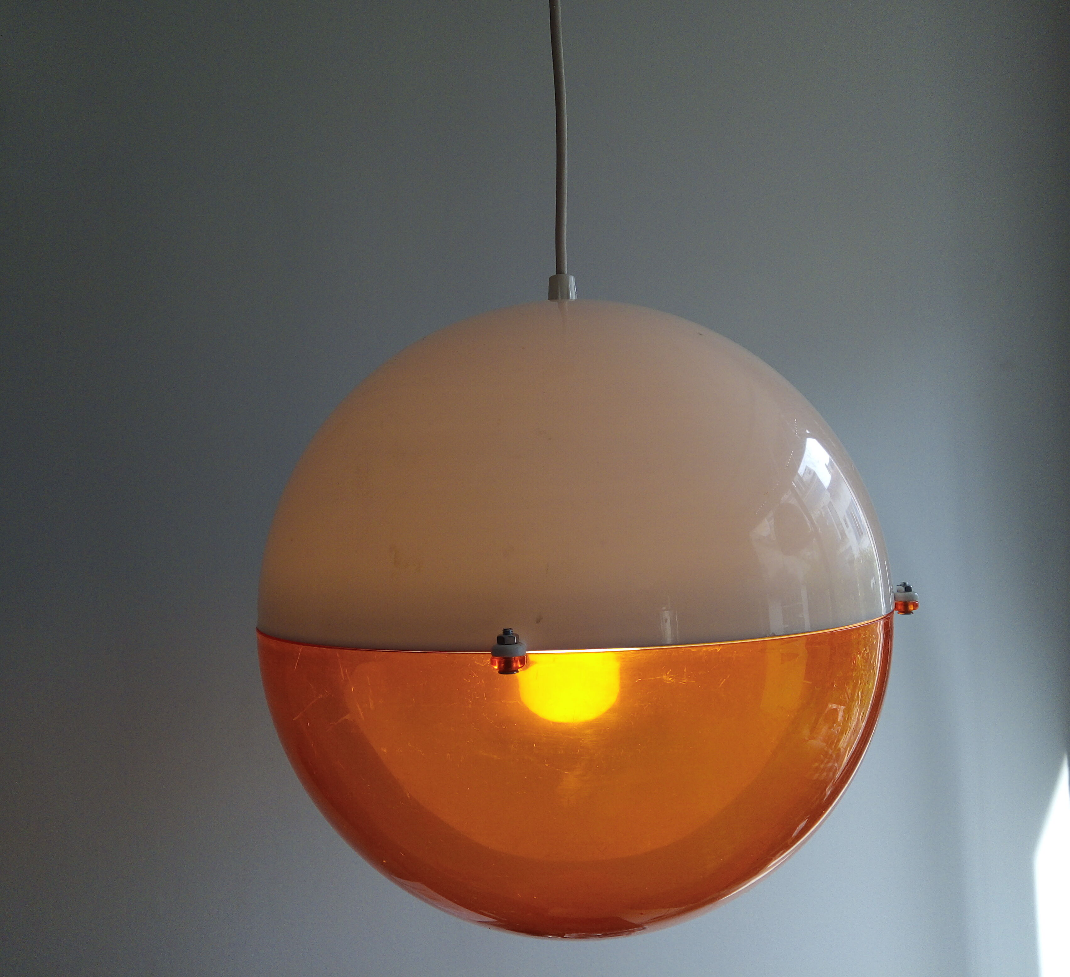Plexiglas suspension white and orange 70s