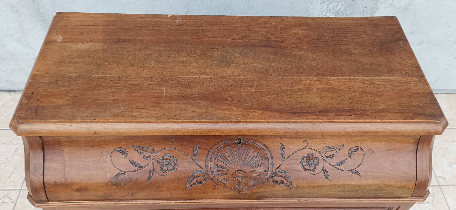 Louis Philippe walnut chest of drawers