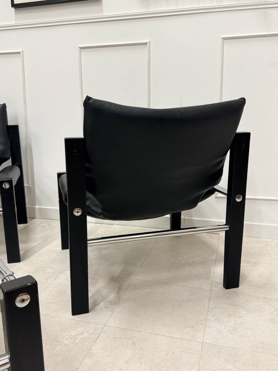 Paire de fauteuils + table ARKANA Maurice Burke
