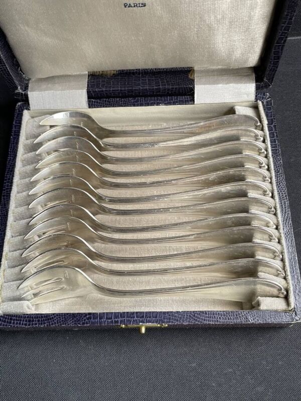Coffret de 12 fourchettes à huître Ercuis – Métal argenté