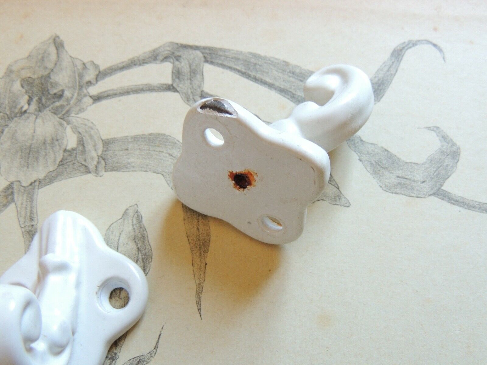 2 hooks Torch Holder Enamelled towel