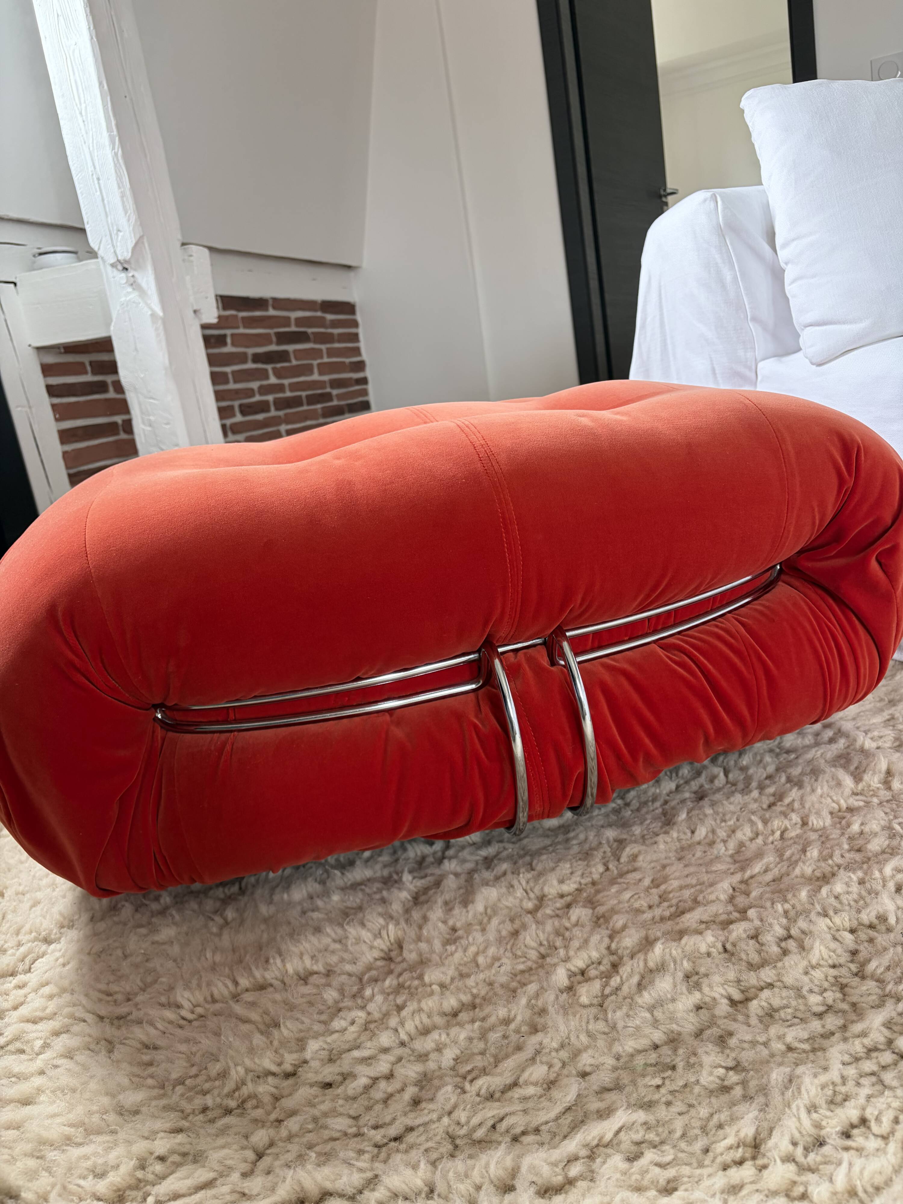 Ottoman Soriana Cassina