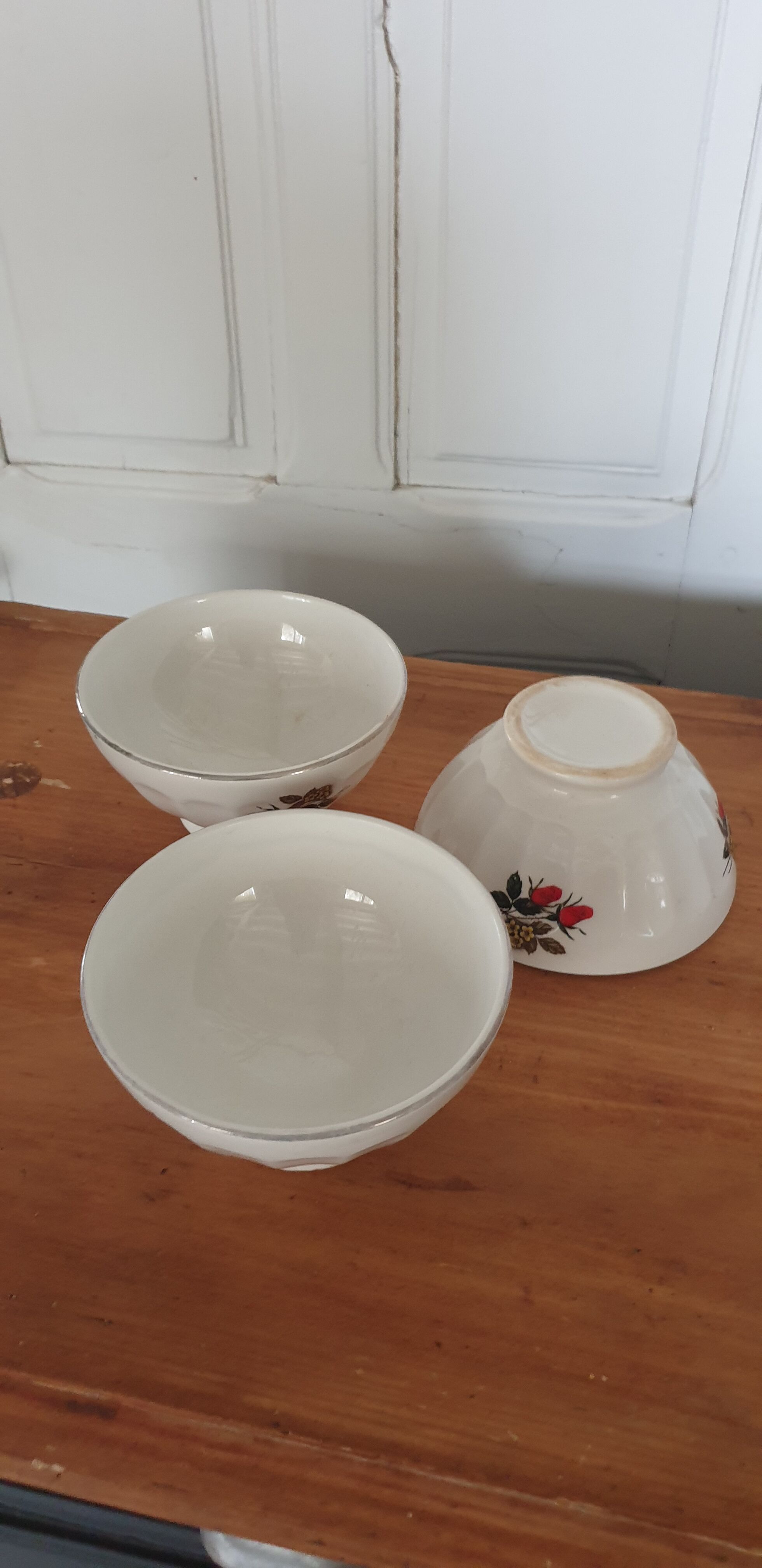 Set of three bowls