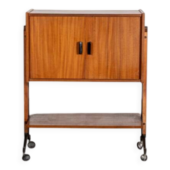 Meuble d’appoint sur roulettes