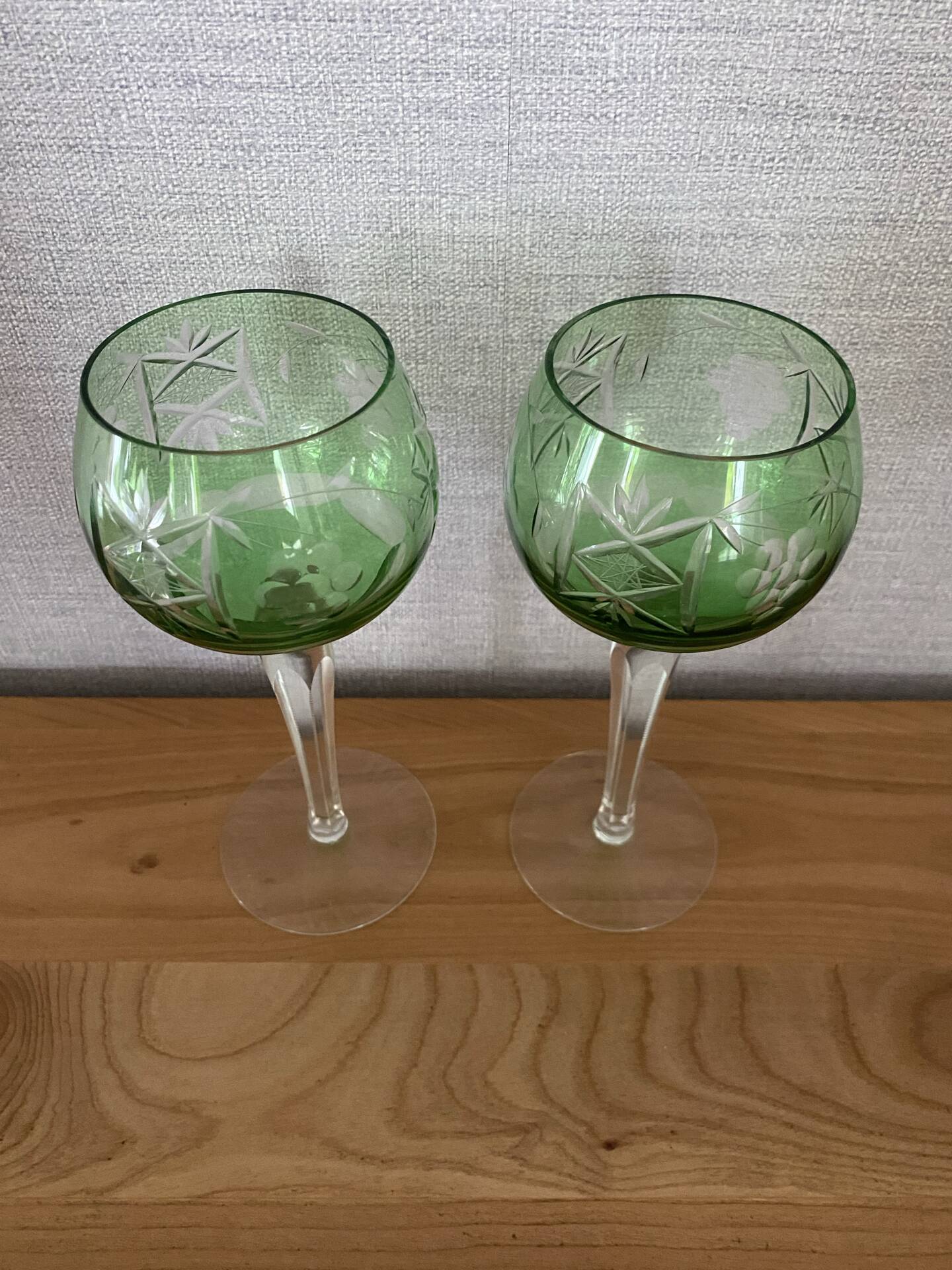 2 crystal Roemer wine glasses from the 70s/80s.