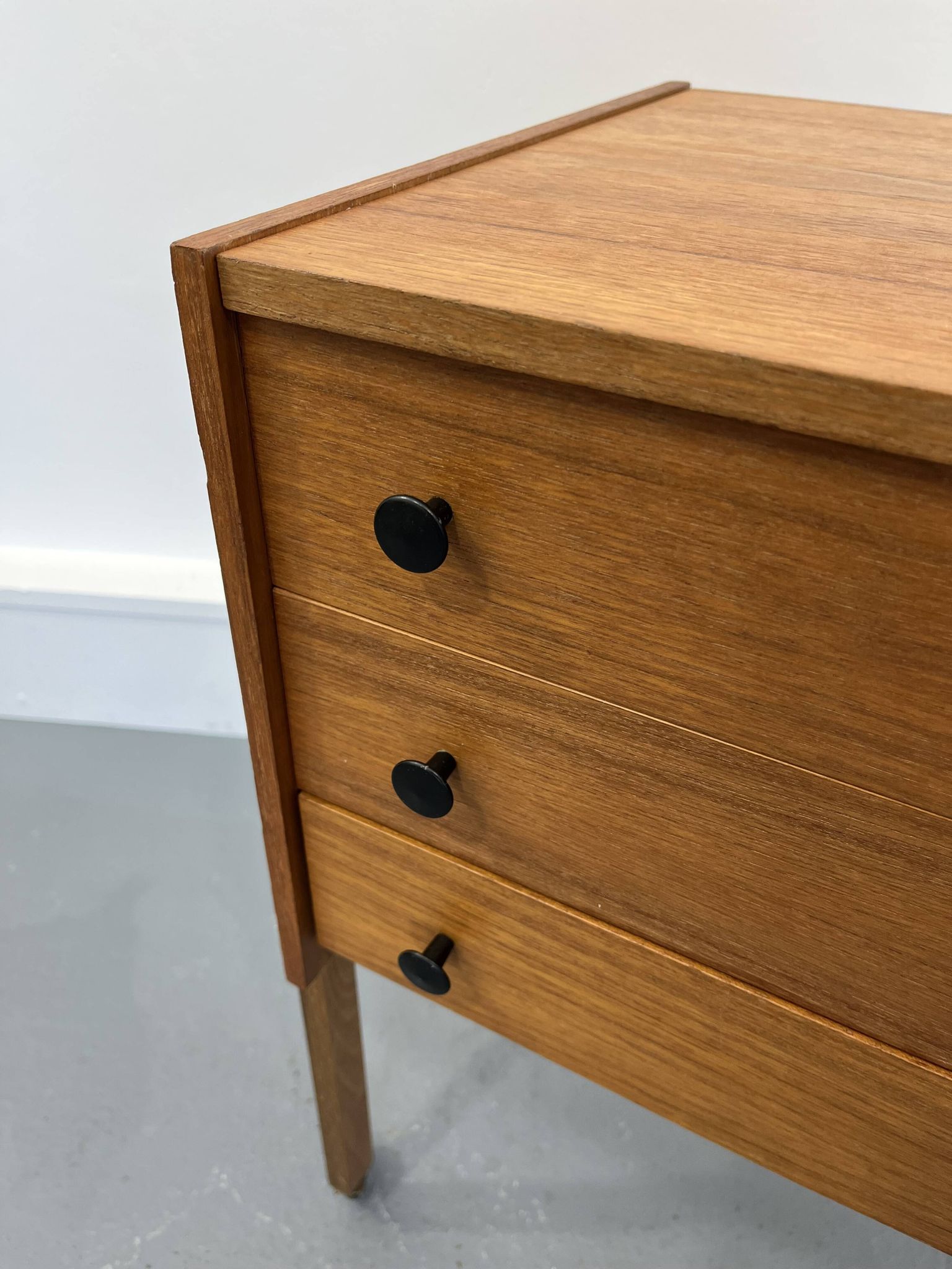 Travailleuse en bois collection de cornes années 1960 scandinaves