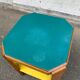 Table d'appoint art déco octogonale en bois jaune et vert 1970