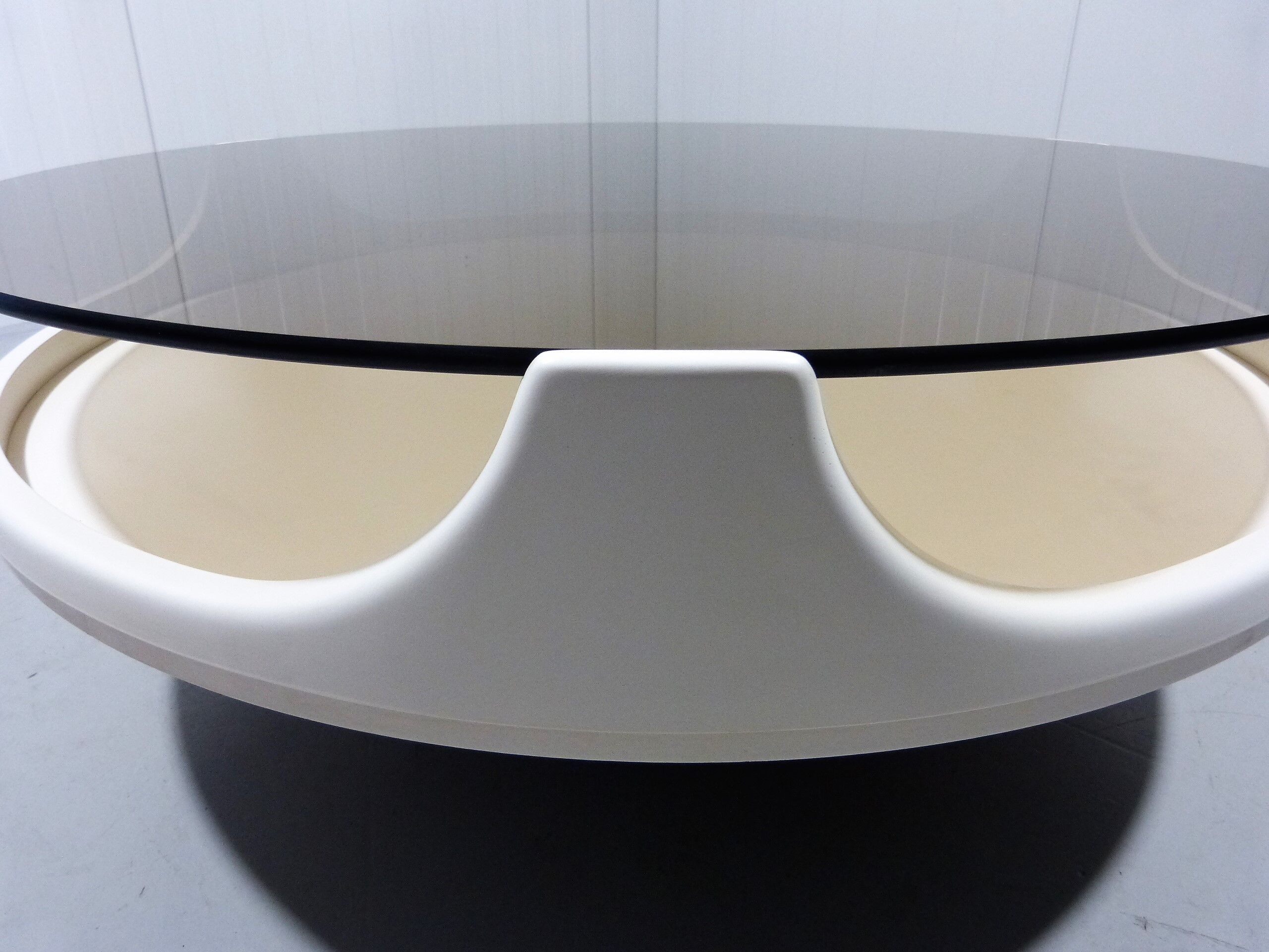Round spce age coffee table 1960’s, Opal Möbel