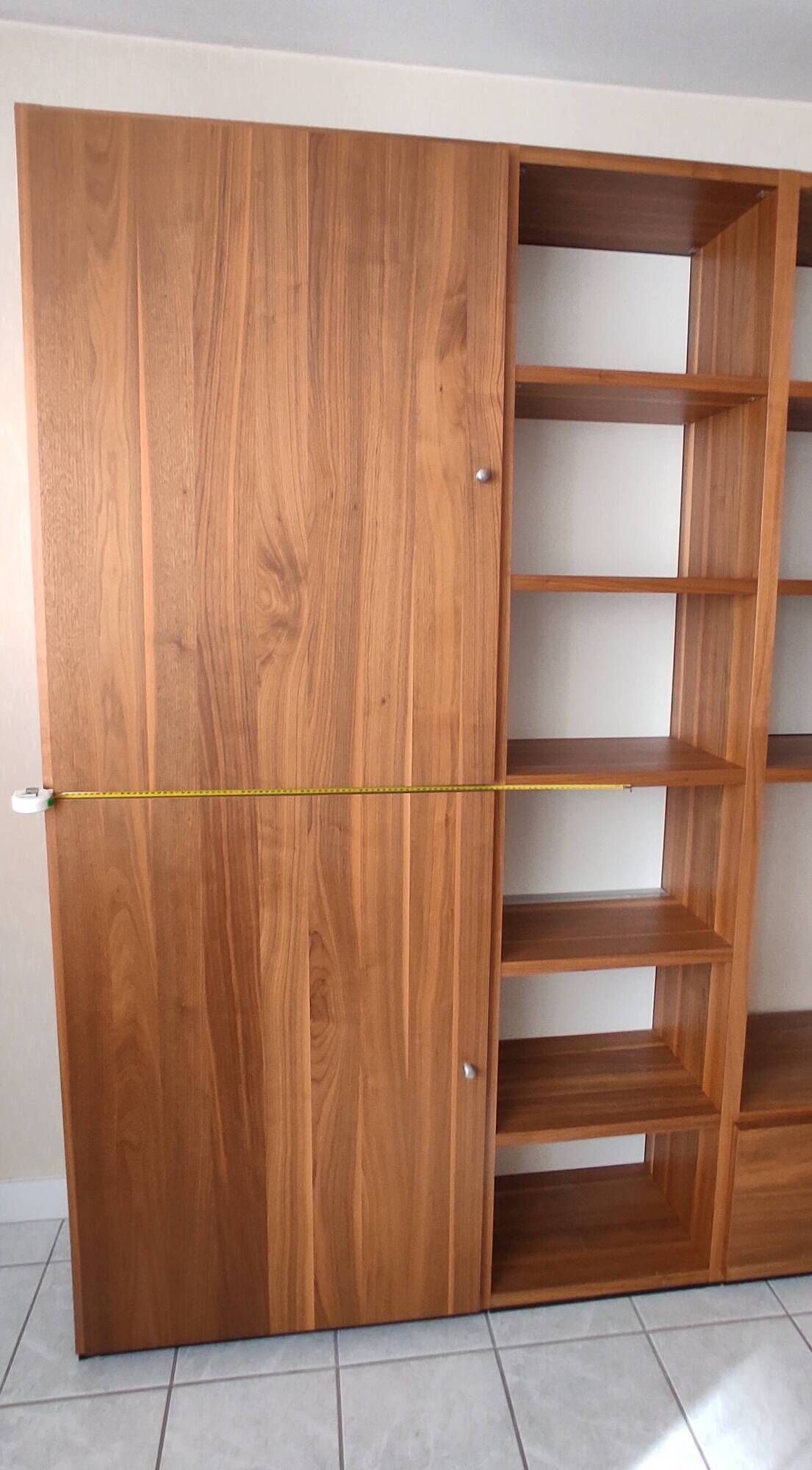 HÜLSTA MEGA-DESIGN Library 379cm - 5 columns Walnut & White Lacquer + contactless neon lighting