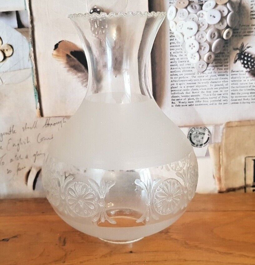 Vintage french glass replacement shade floral decoration frilled top edge 3650