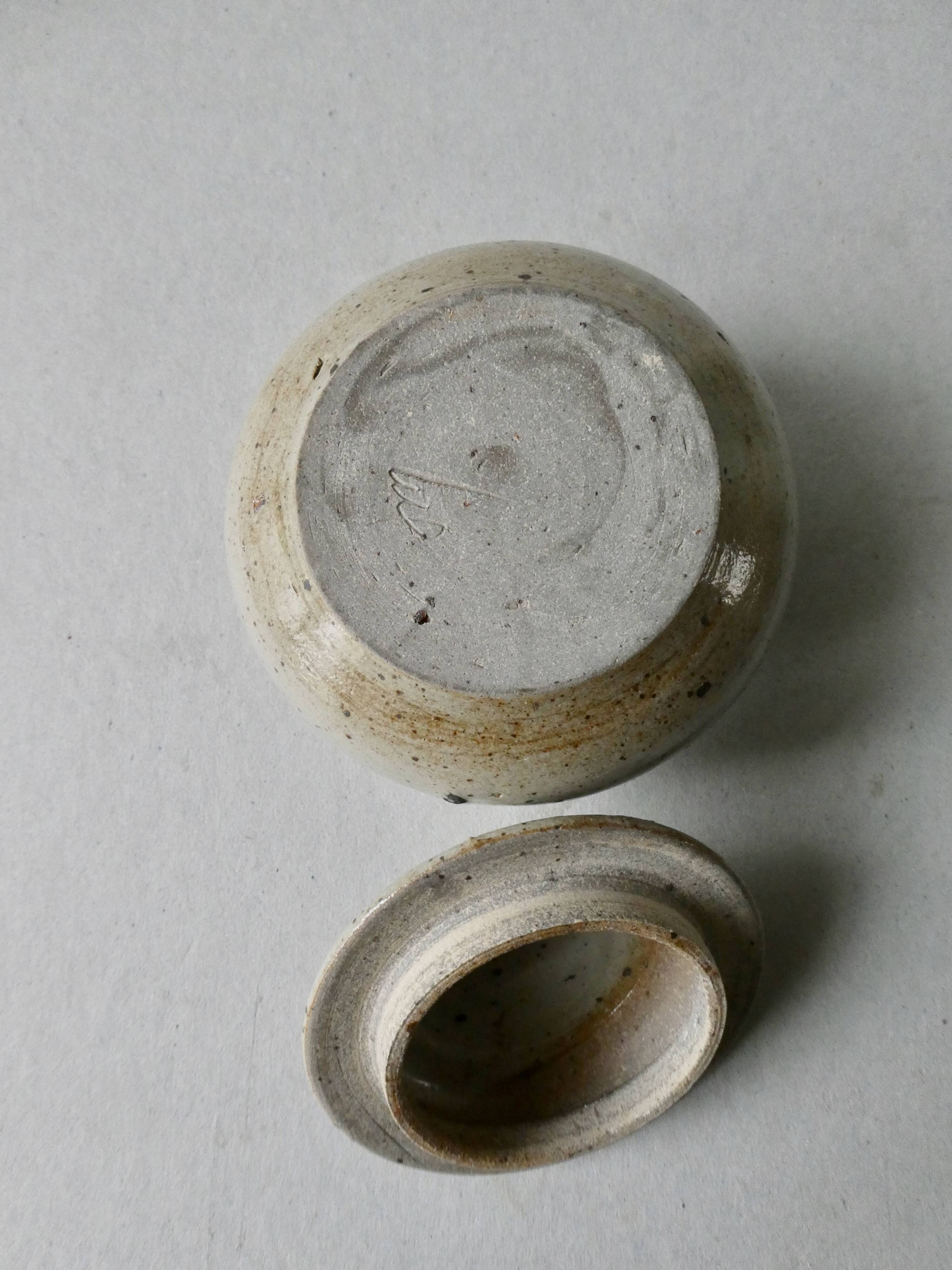 Set of 4 cups, 1 mazagran, 1 milk pot and 1 sugar bowl in pyrity sandstone, signed