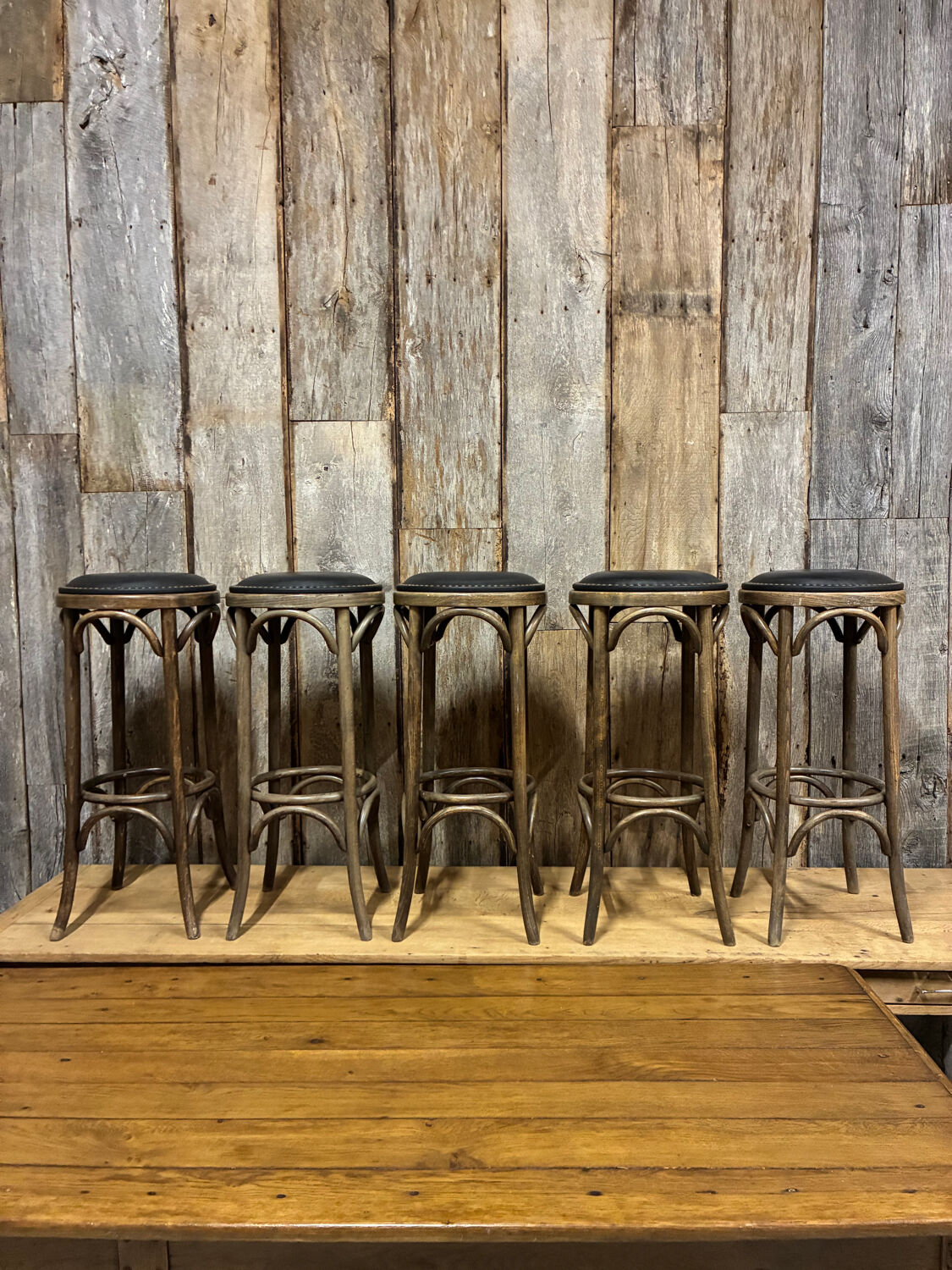 5 tabourets de bar bois courbé style Thonet