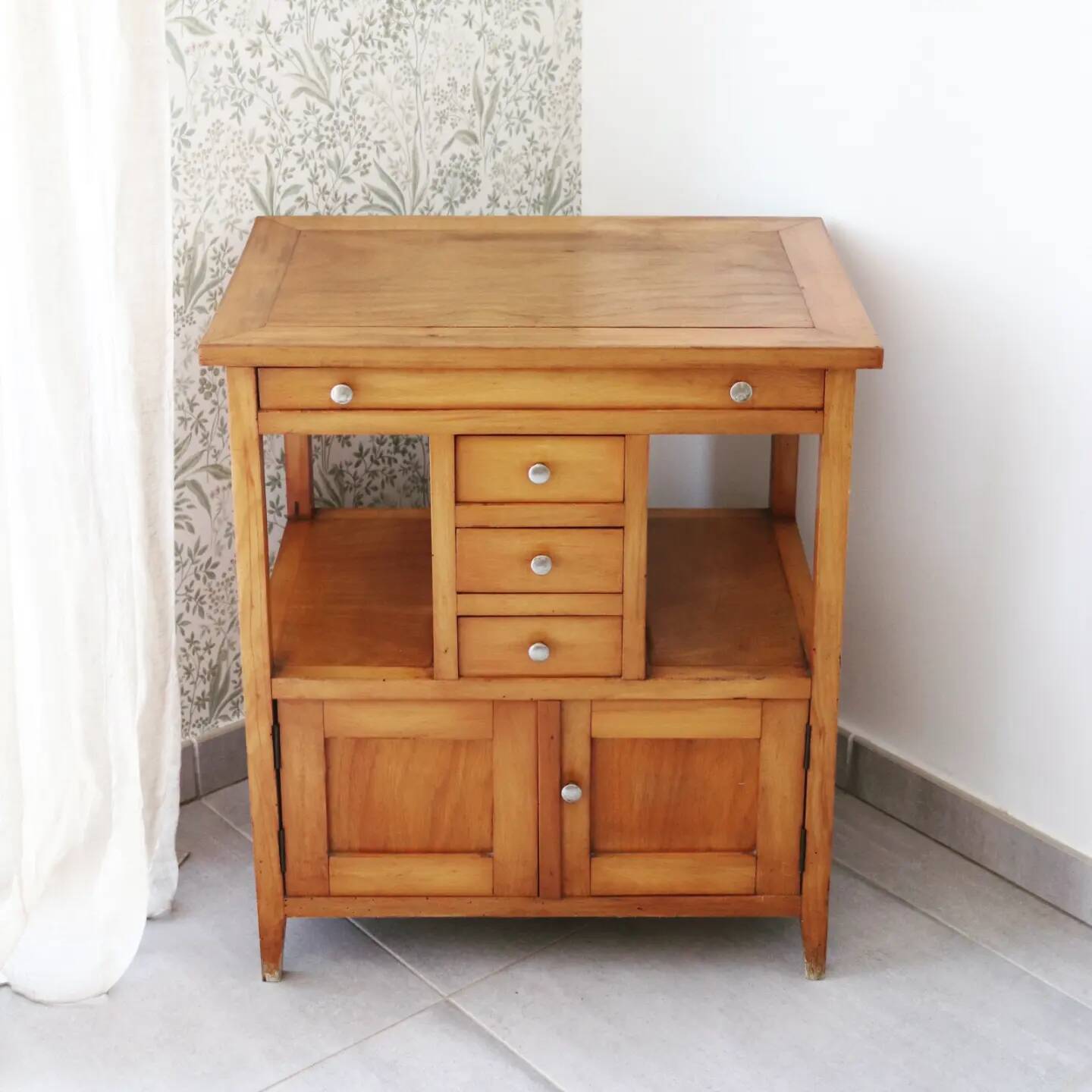 Vintage wooden console craft furniture