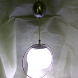 Suspension monte et baisse 70's métal chromé et boule opaline