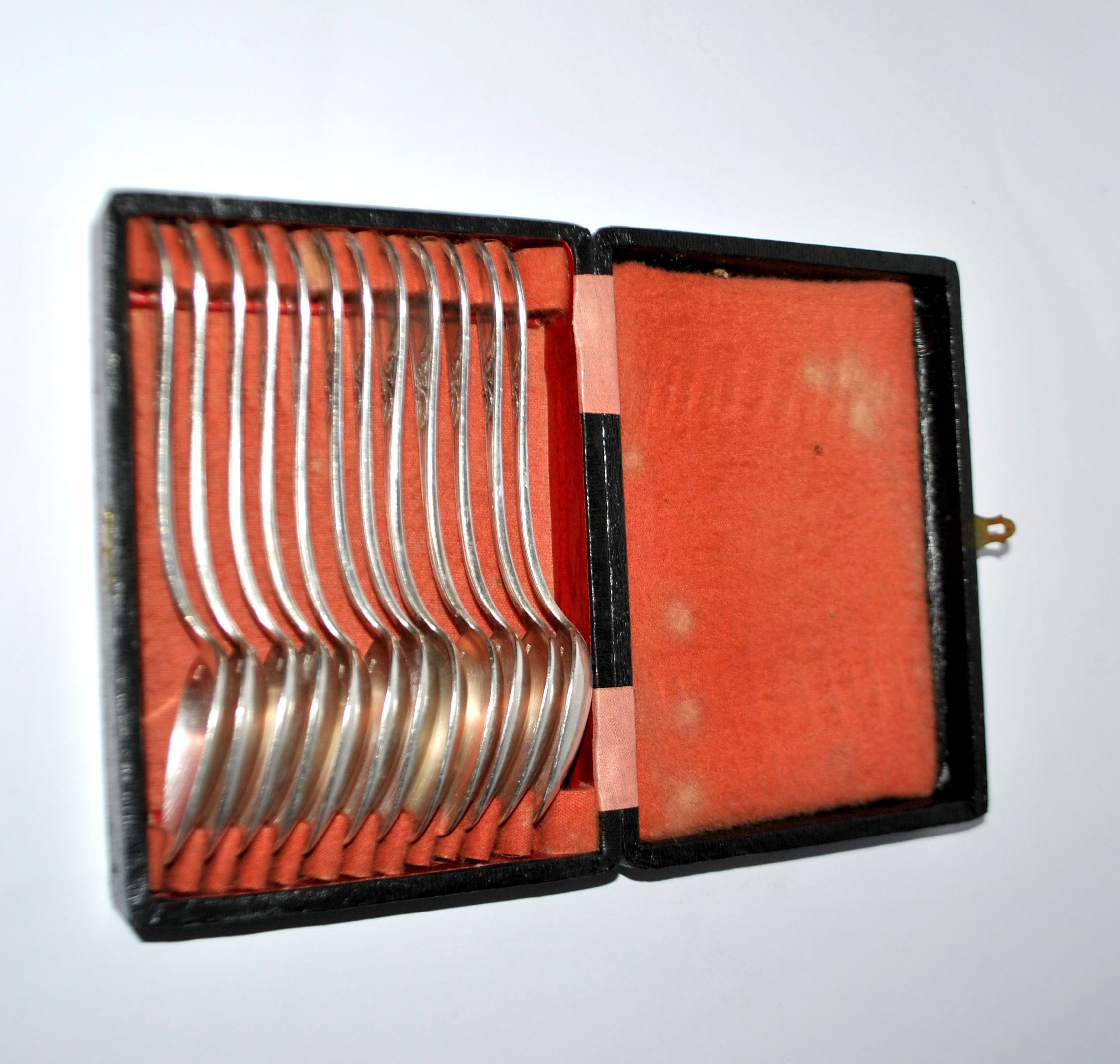 Lot of 12 silver-plated dessert spoons apollo rocaille model.