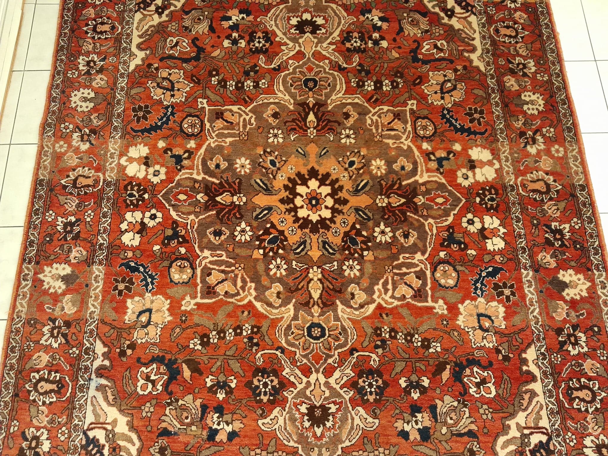 Handmade Persian Bachtiar rug 306x213