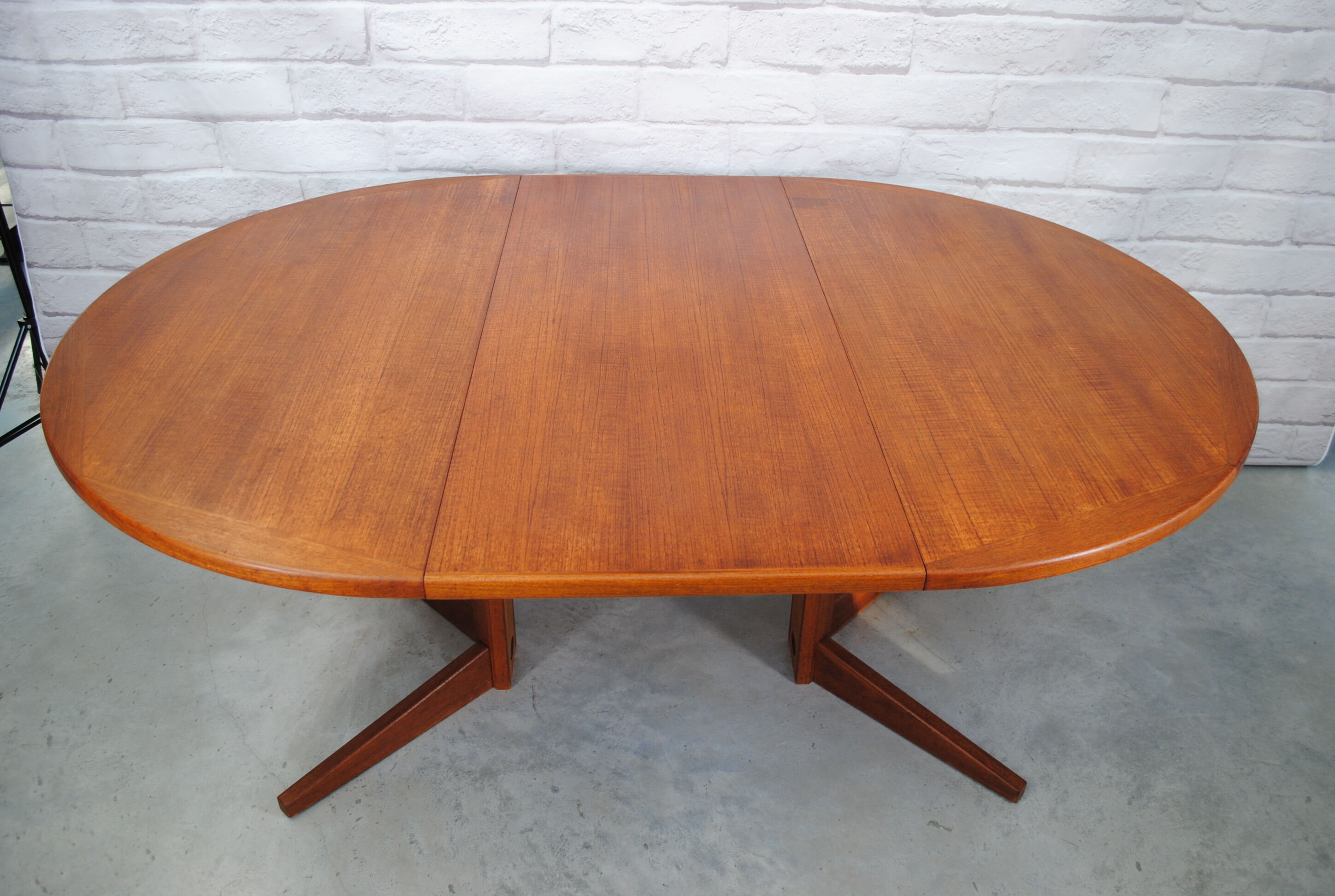 Table to eat expandable in teck