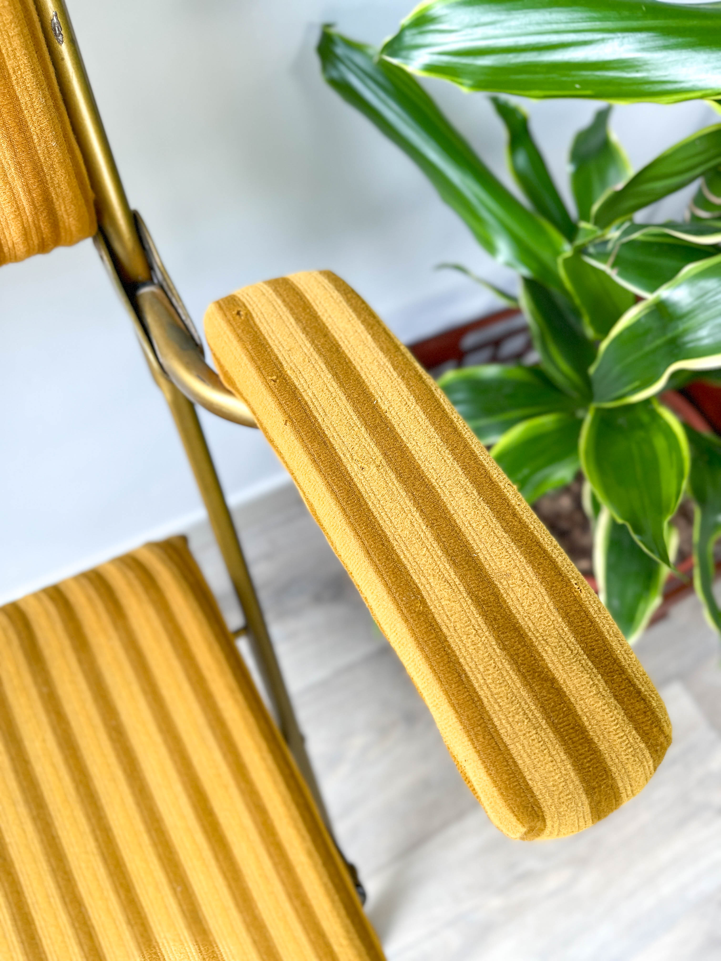 Vintage folding chair LAFUMA gold striped yellow fabric