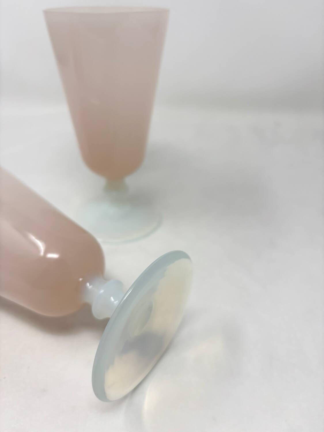 Set of 2 pink opaline glasses Empoli