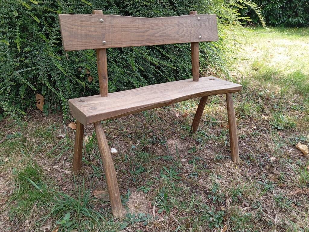 Small brutalist children's bench in elm and oak