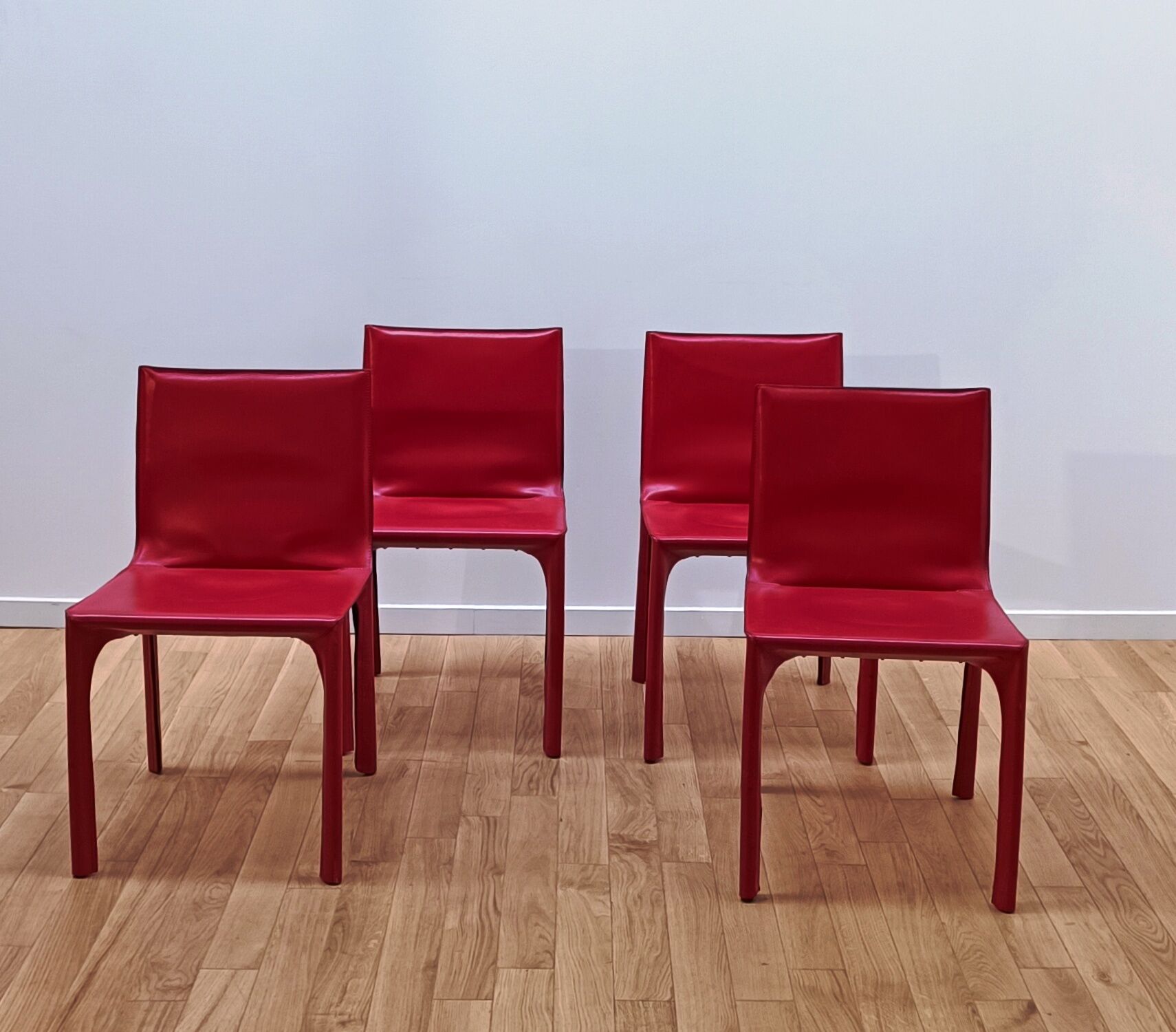 Set of 4 vintage leather chairs