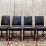 Suite de 4 chaises de style Louis XIII en cuir