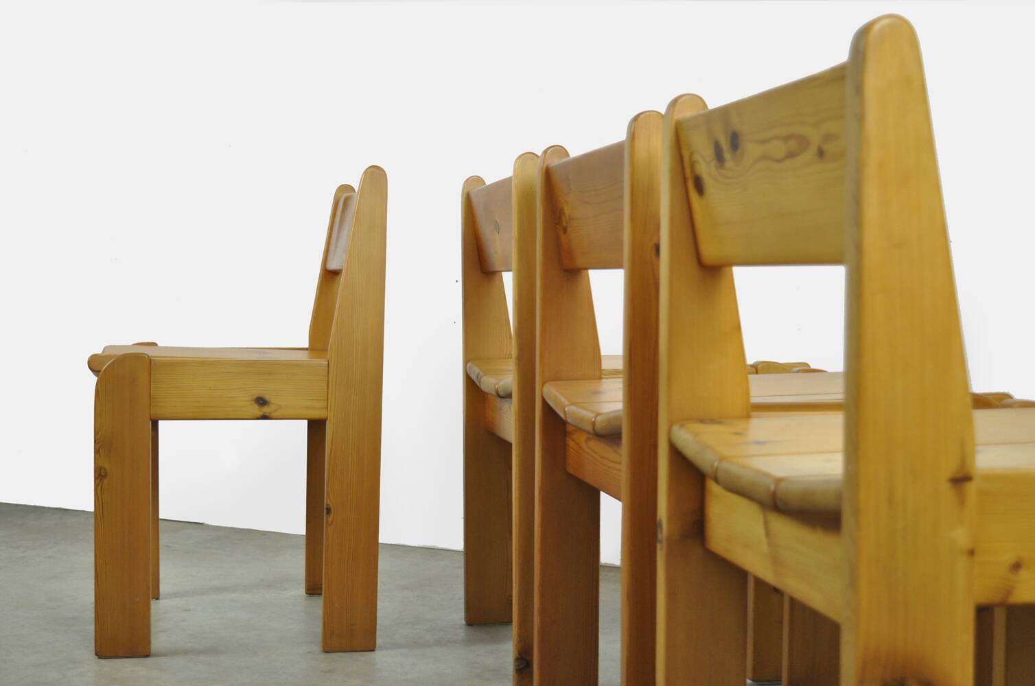 4 chaises en pin de style brutaliste, Ate van APELDOORN, années 1970