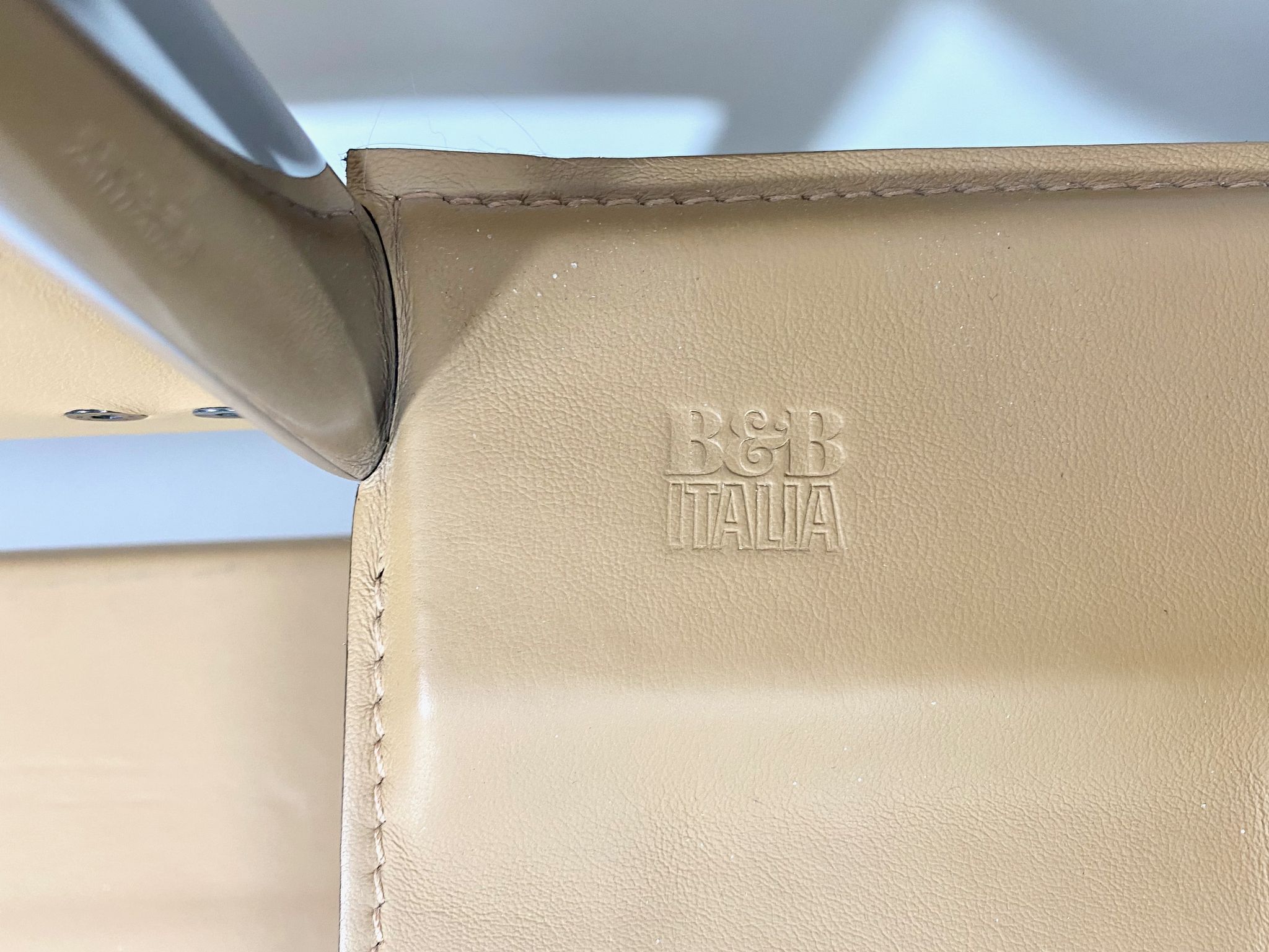 Diesis model sofa by Antonio Citterio and Paolo Nava edited by B&B ItaliA