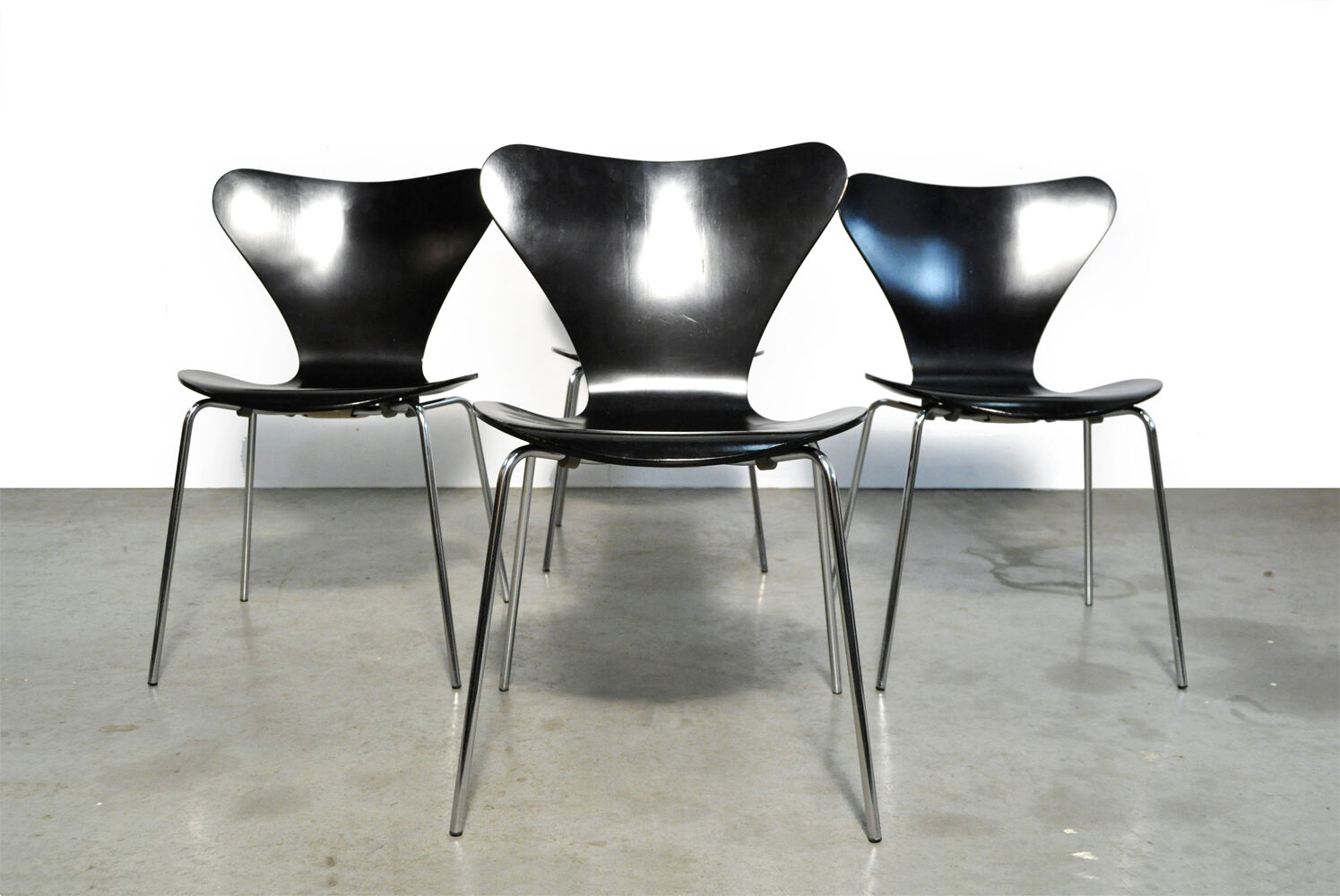 Set of 4 butterfly chairs 3107 by Arne Jacobsen for Fritz Hansen, 1976 Denmark
