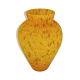 Vase jaune