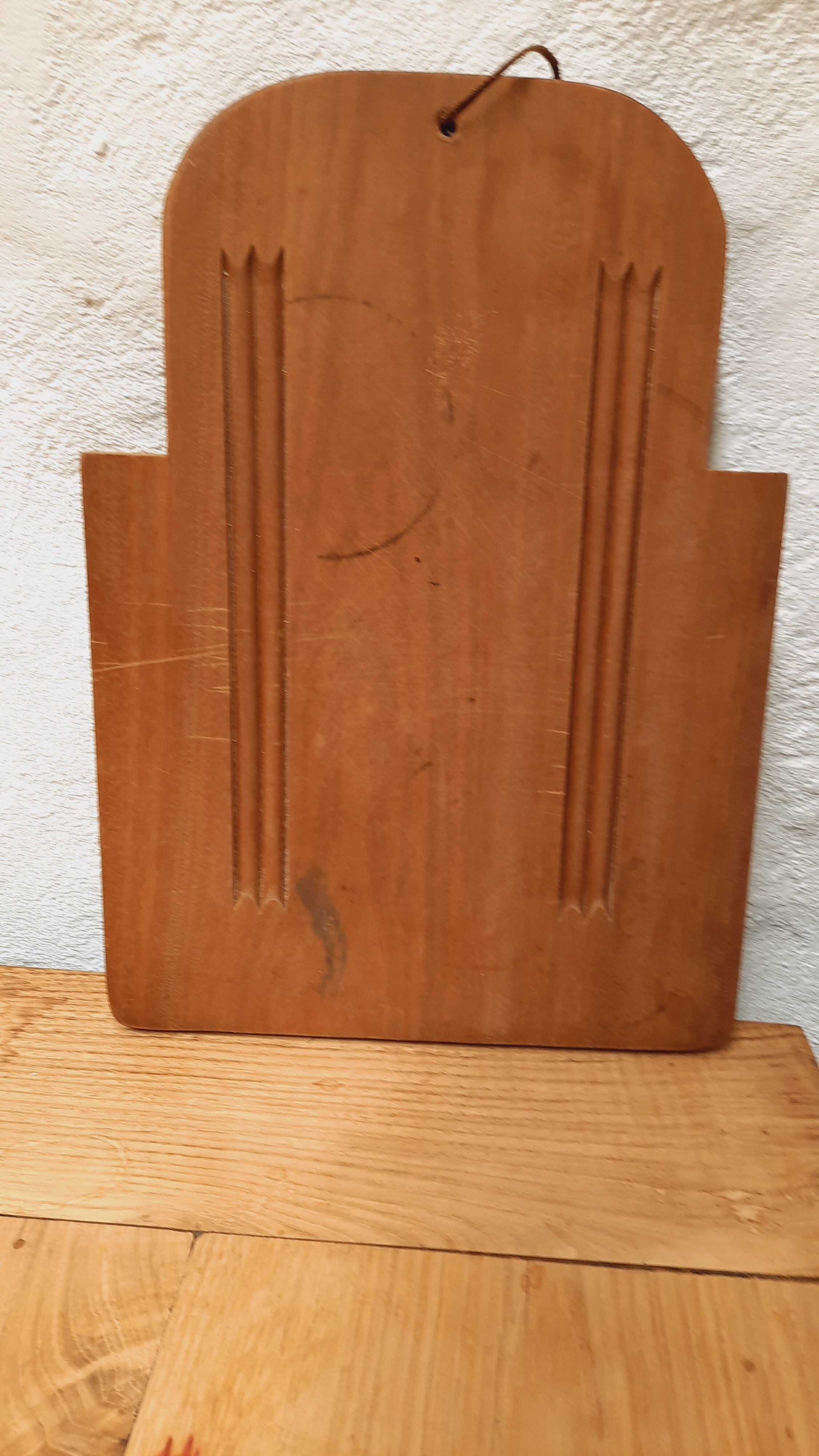 Solid wood cutting board