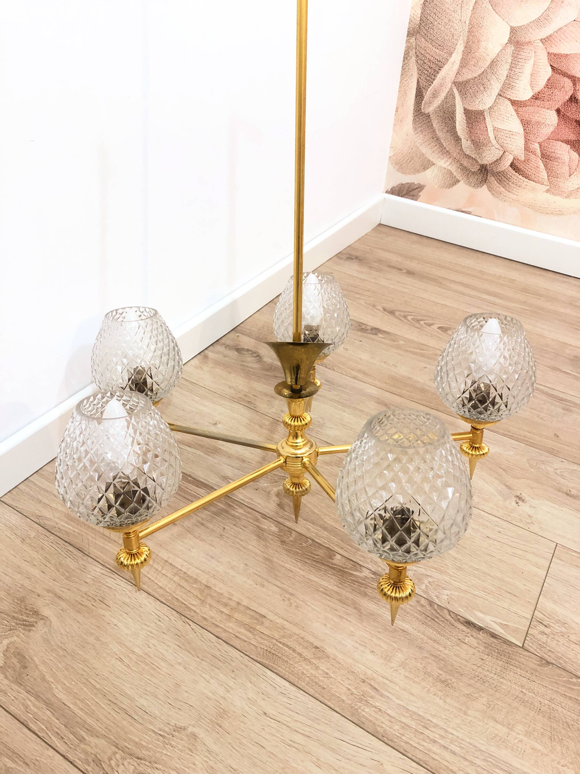 Vintage 5-light chandelier in glass and brass