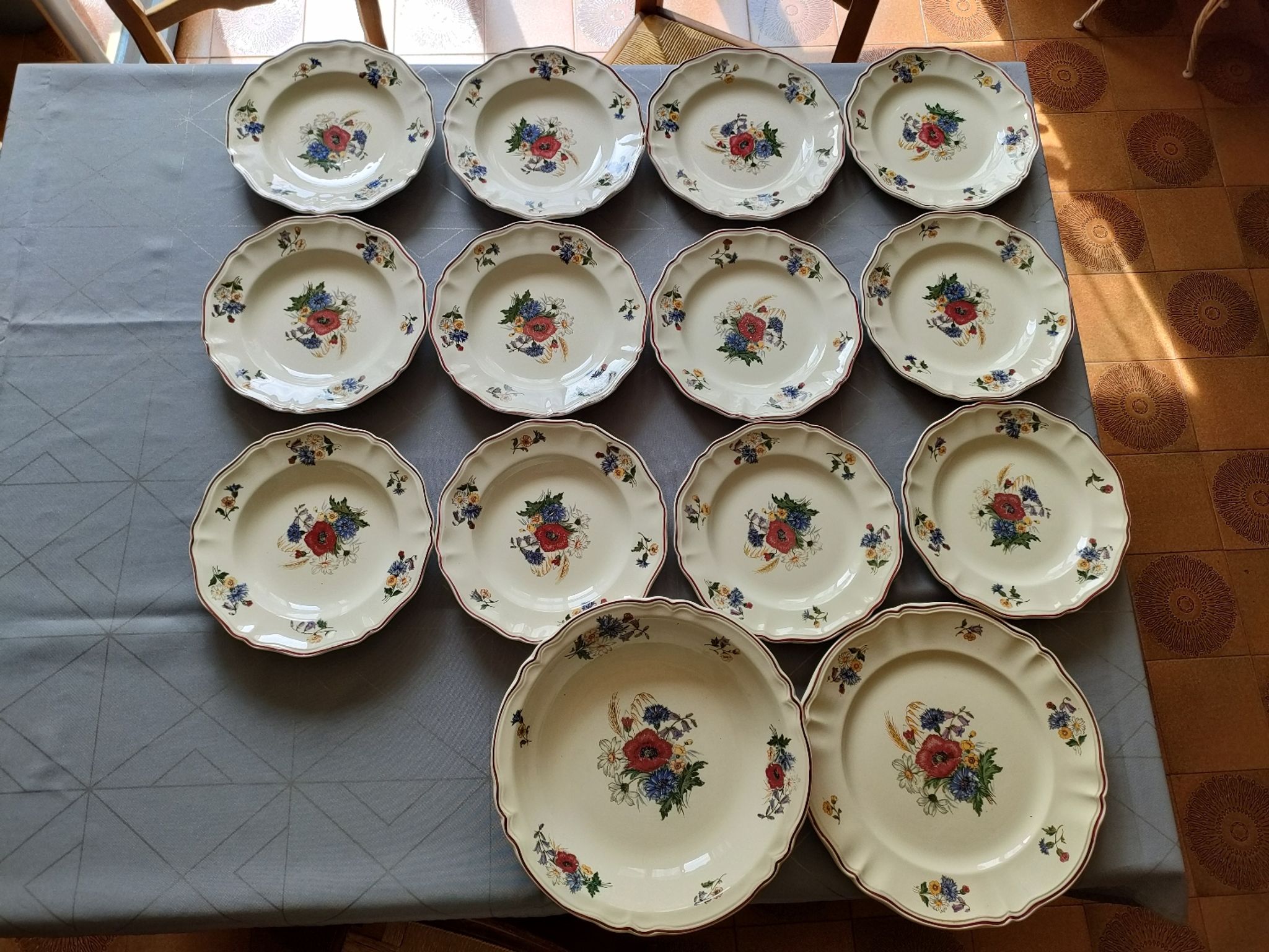 Service assiettes sarguemines