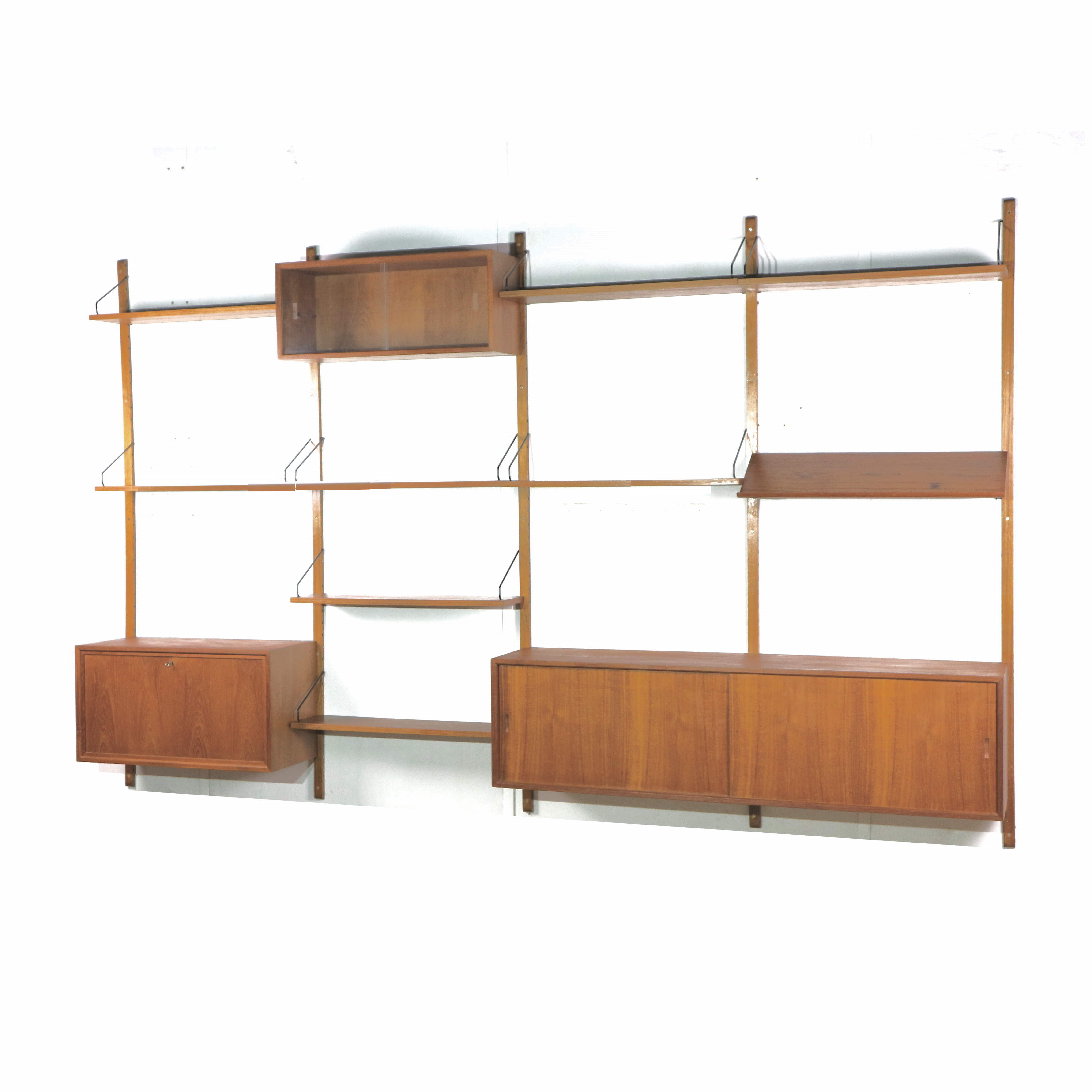Large vintage wall system / wall unit by Poul Cadovius made in the 1960s