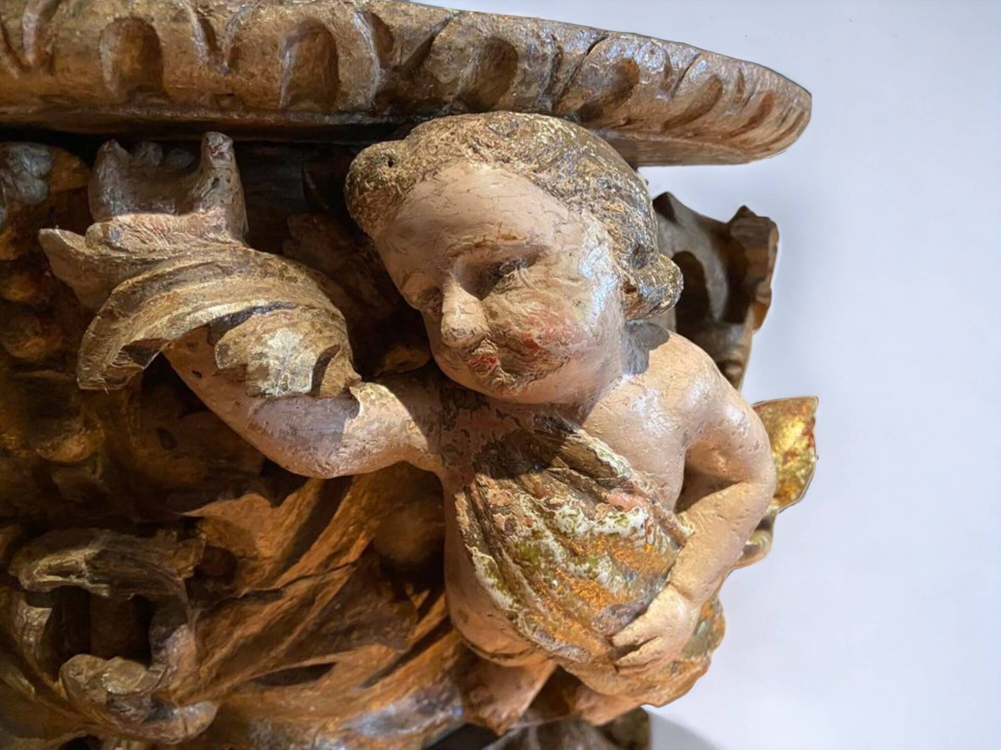 Baroque carved wooden pedestal or corbel, 17th/18th century