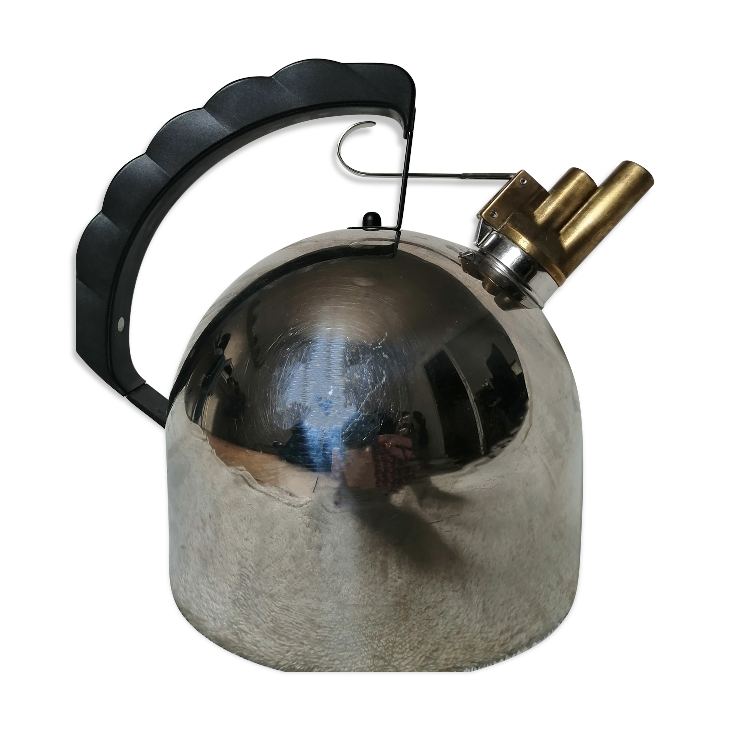 The kettle 9091 Alessi