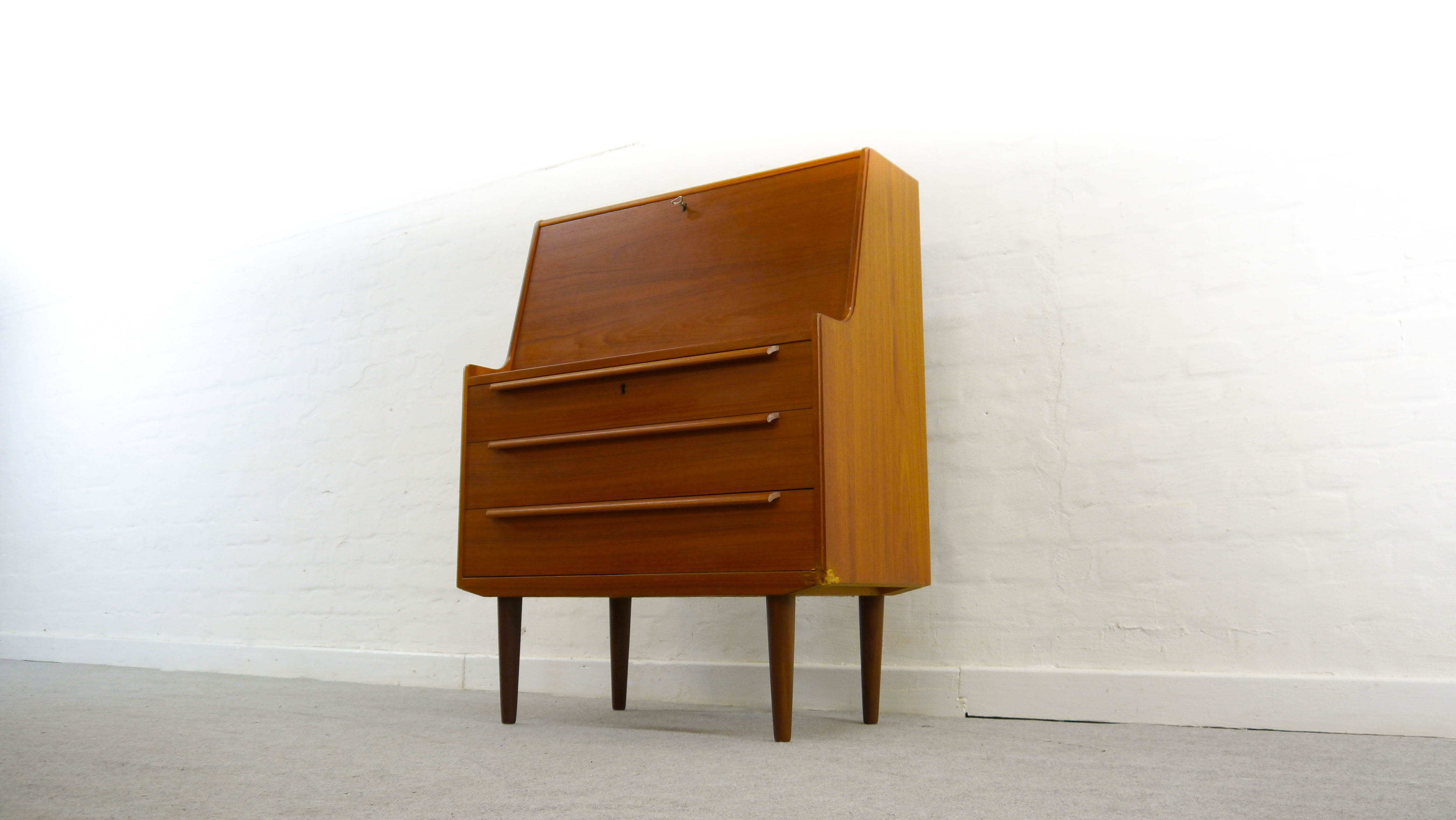 Scandinavian writing desk