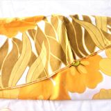 orange flower tablecloth, round nape, vintage 1970