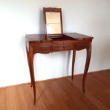 Table dressing table worker