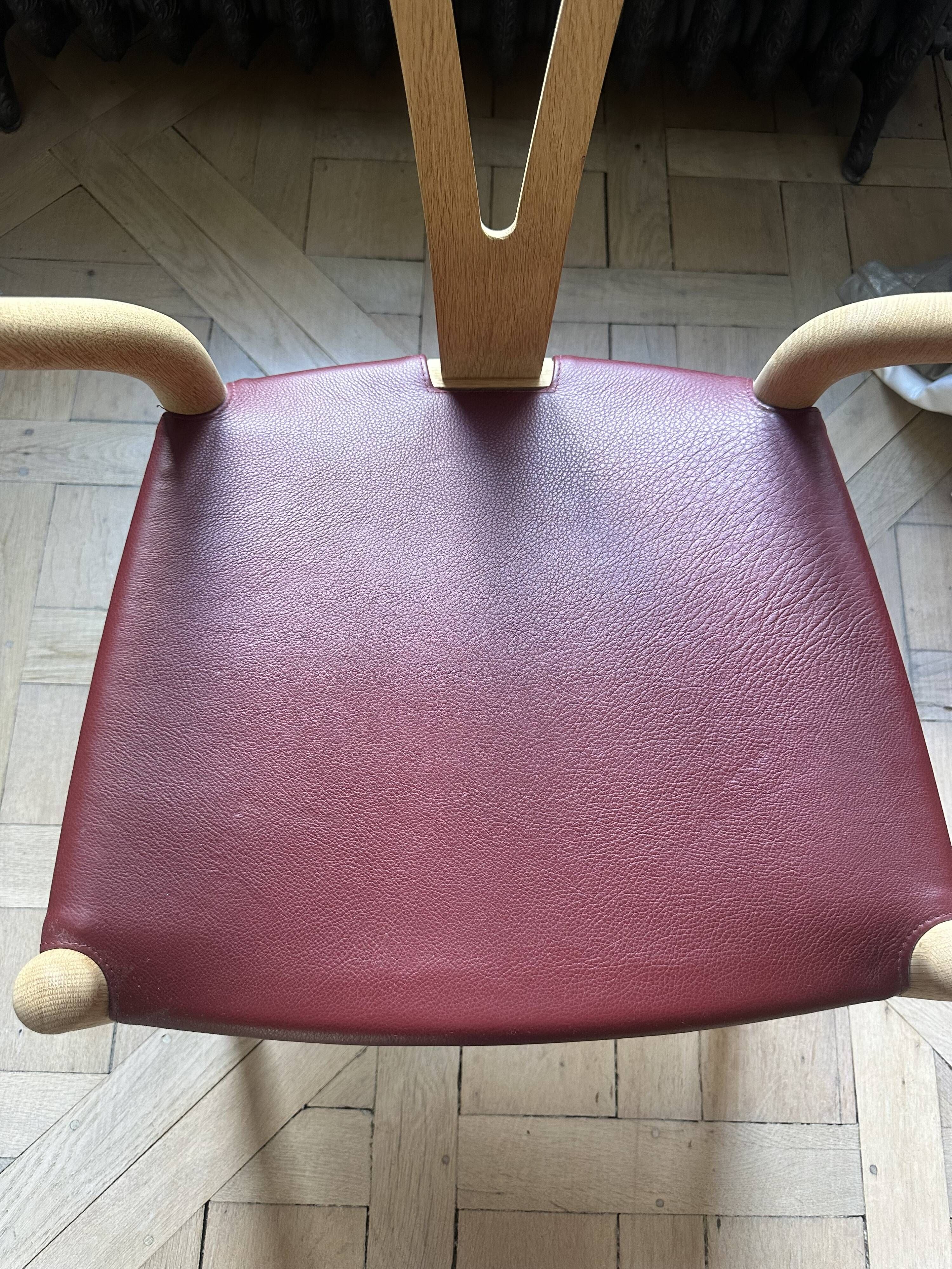 CH24 Wishbone Chair by Hans J. Wegner by Carl Hansen & Søn