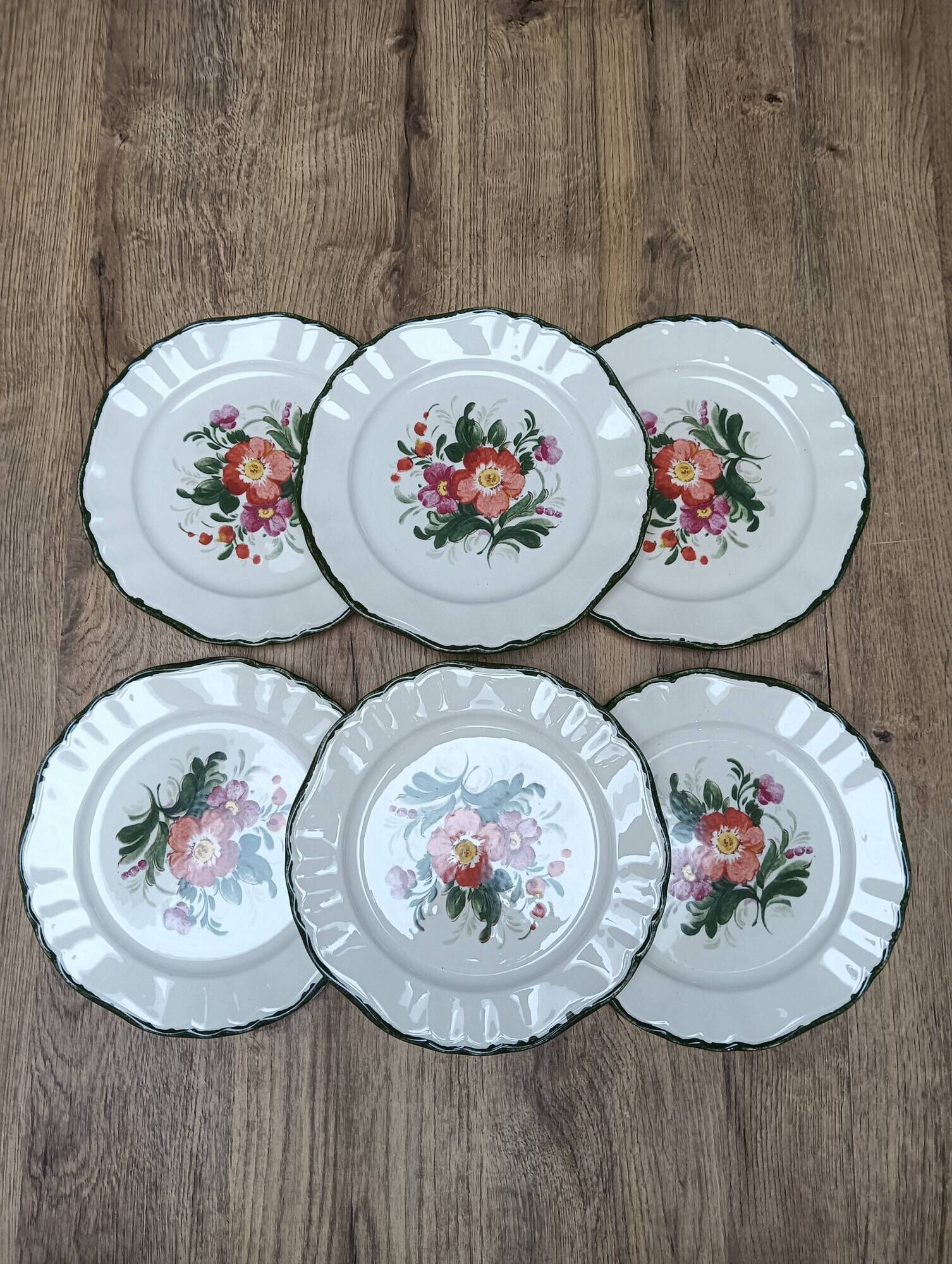 Vintage plate in Pagnossin earthenware, Treviso Italy – Floral decoration