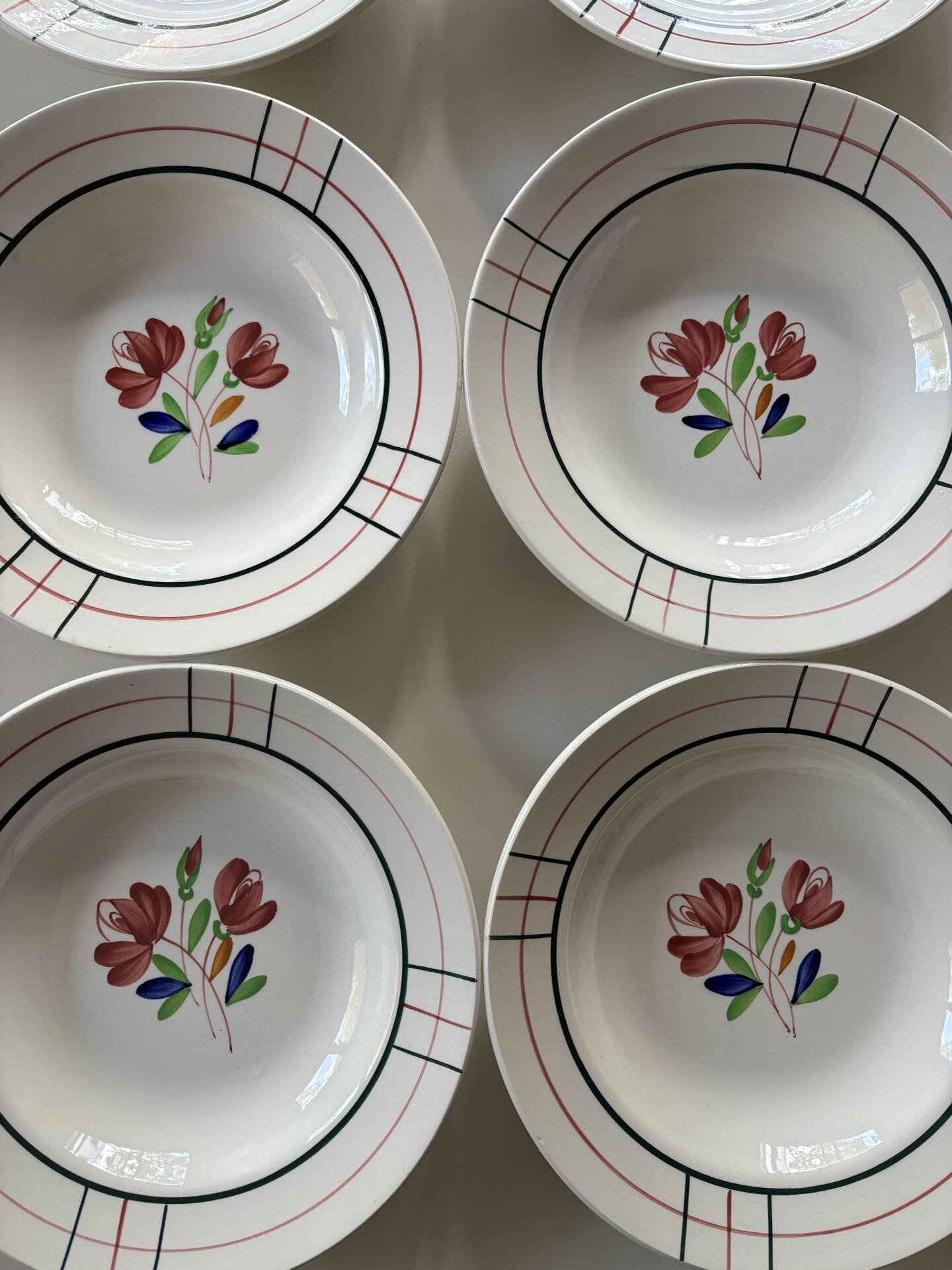 Assiettes creuses en porcelaine  Badonviller