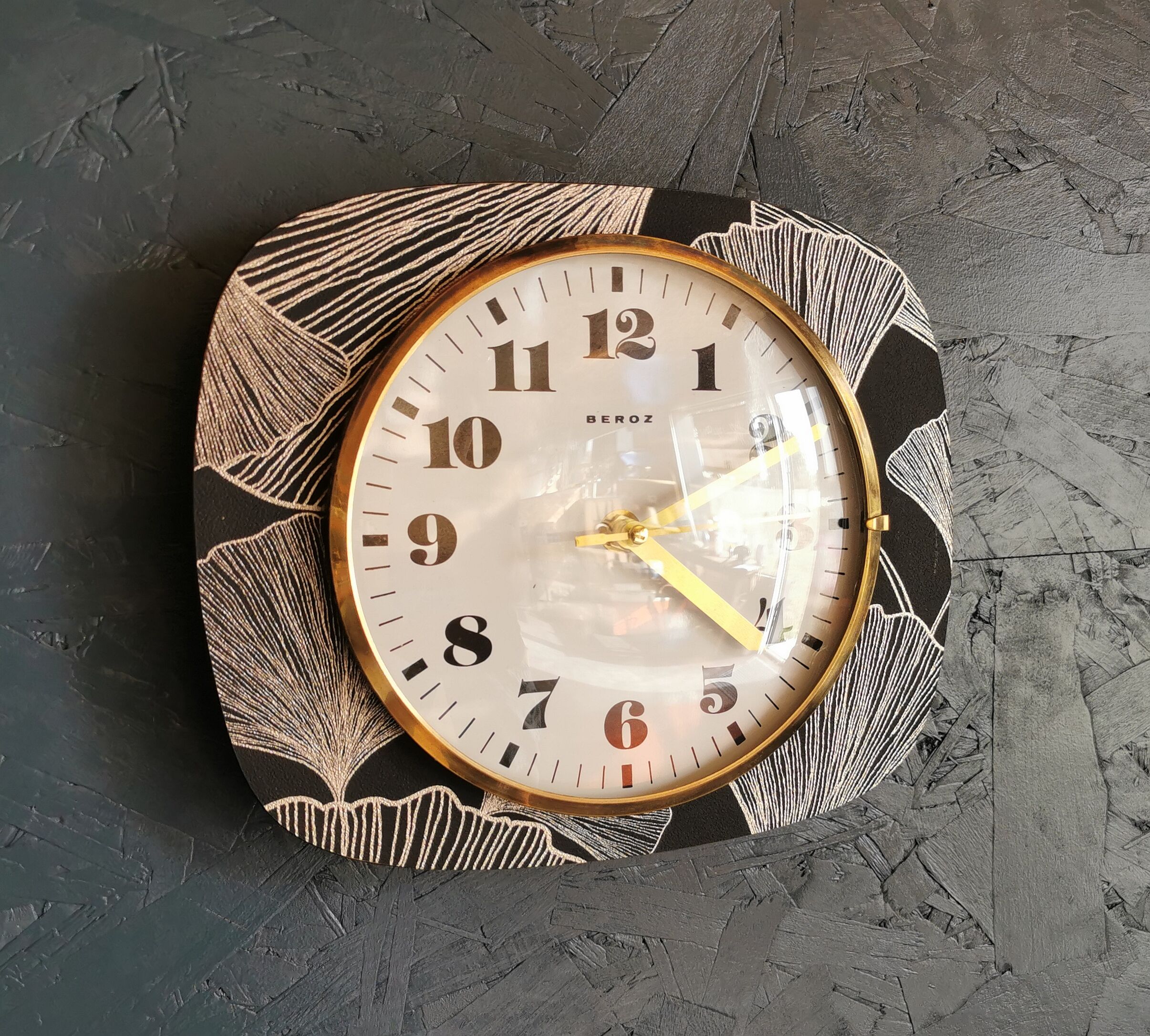 Vintage formica clock rectangular silent wall pendulum "Beroz black gold"