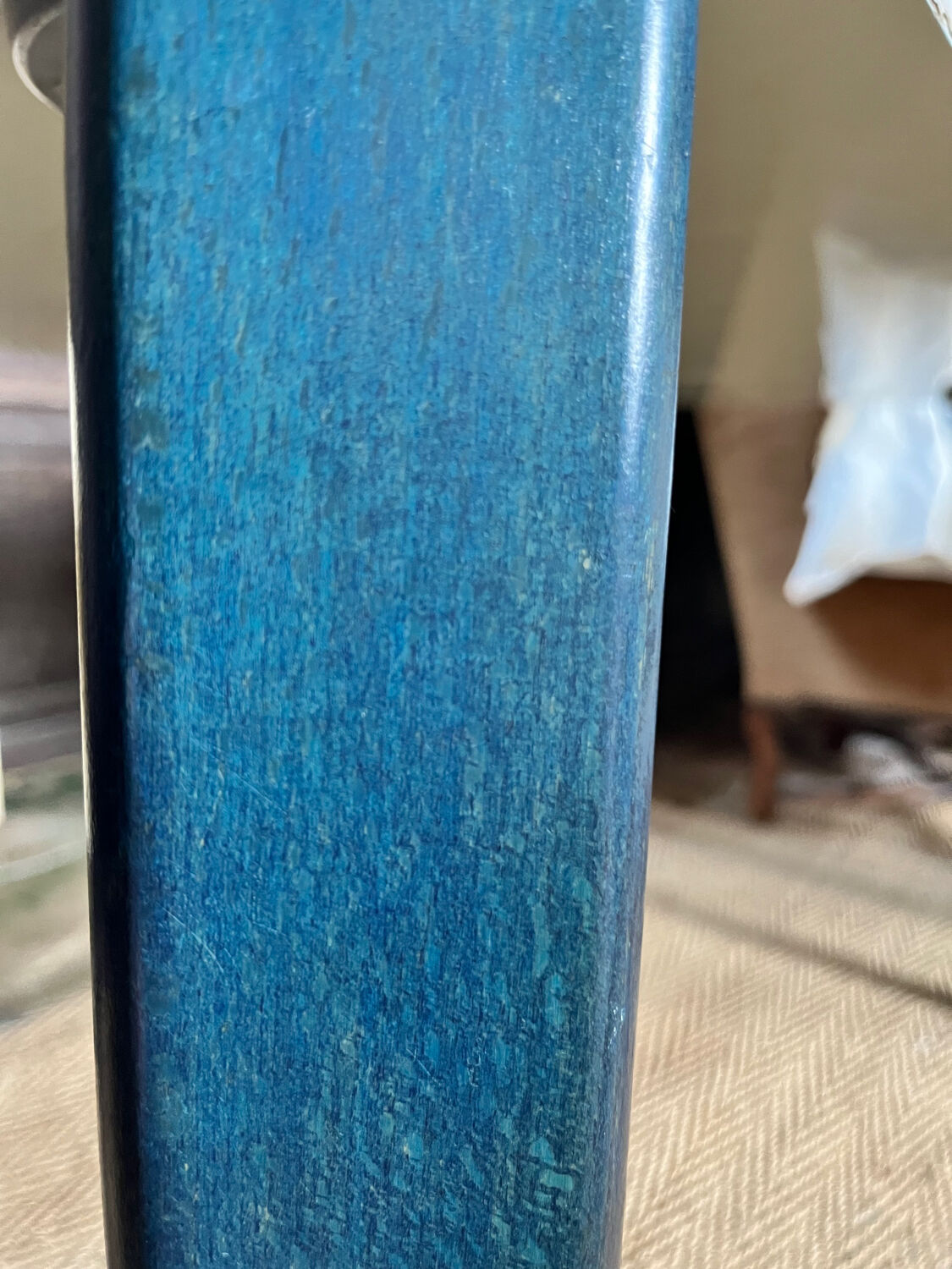 Bruno rey table for Kush and co